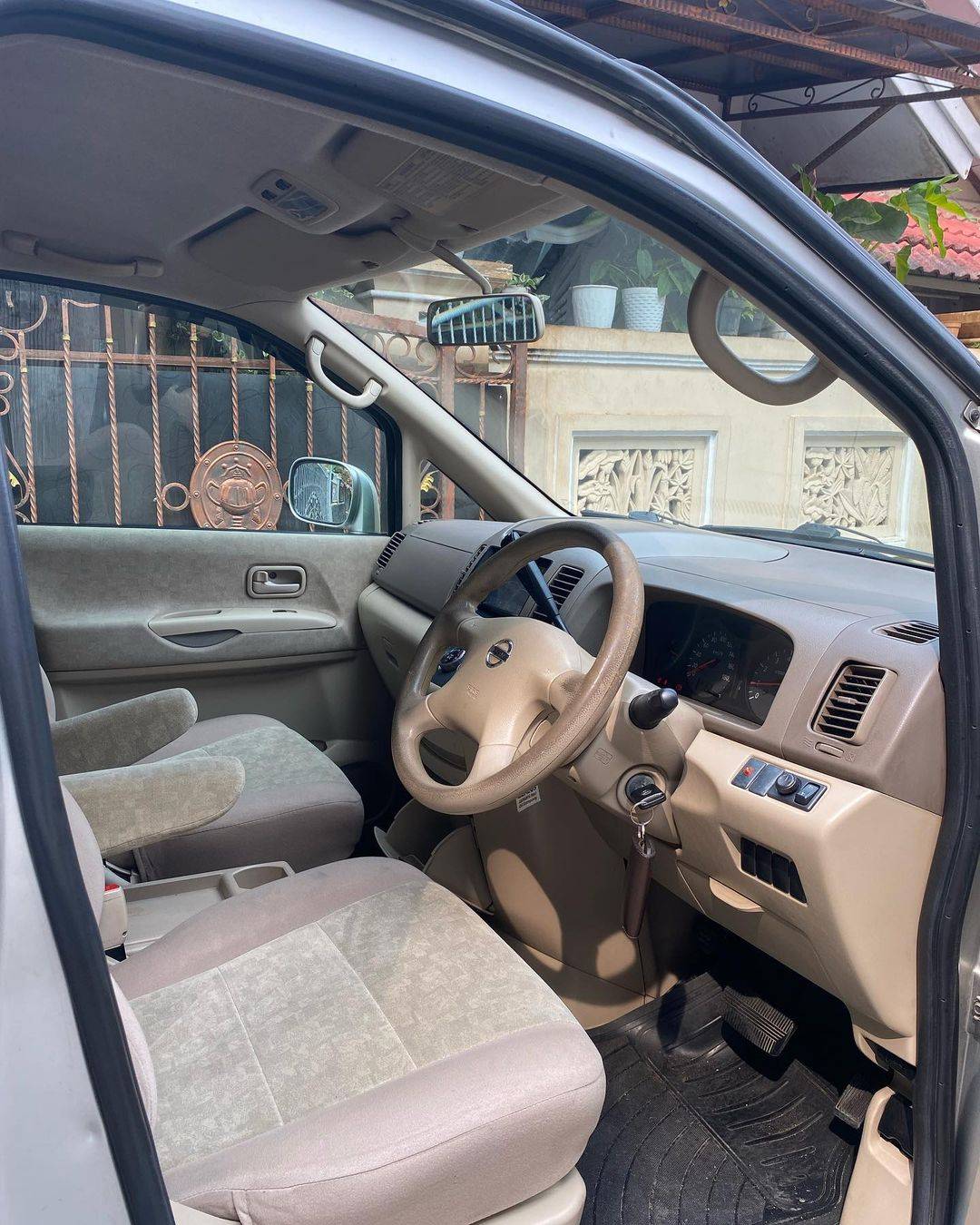 2010 Nissan Serena 2010 Nissan Serena