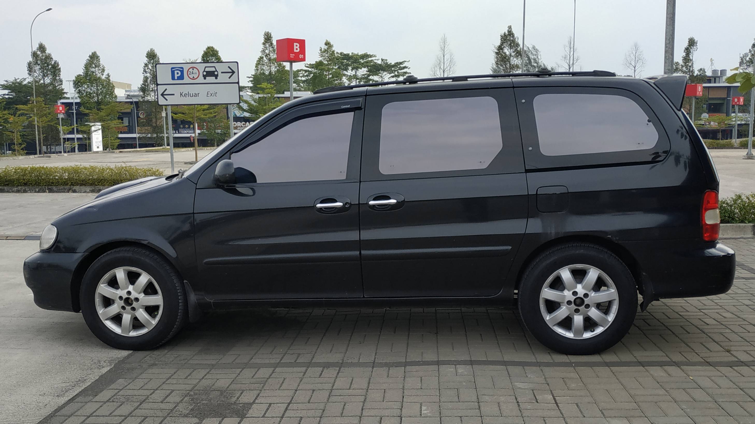 2000 Kia Carnival 2000 Kia Carnival