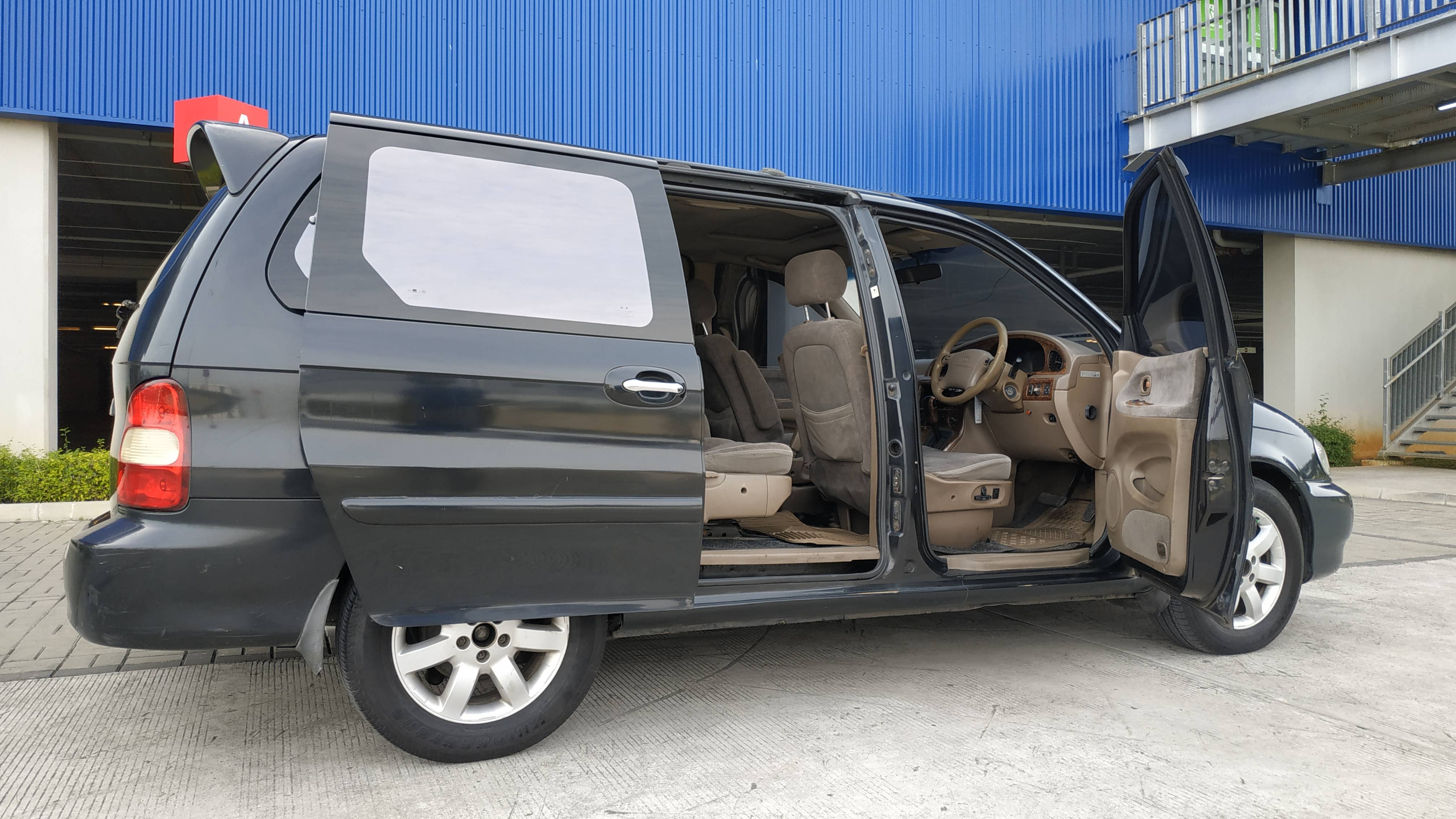 2000 Kia Carnival 2000 Kia Carnival