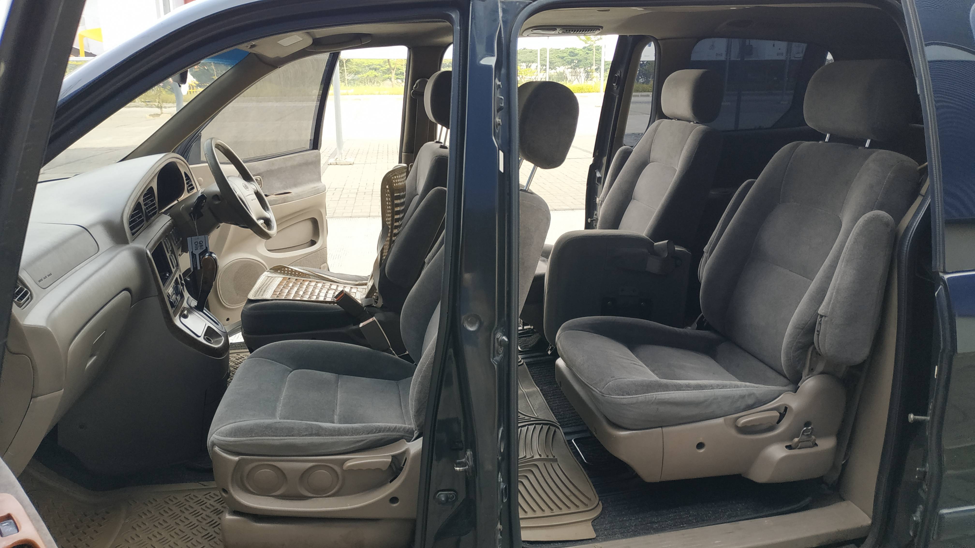 2000 Kia Carnival 2000 Kia Carnival