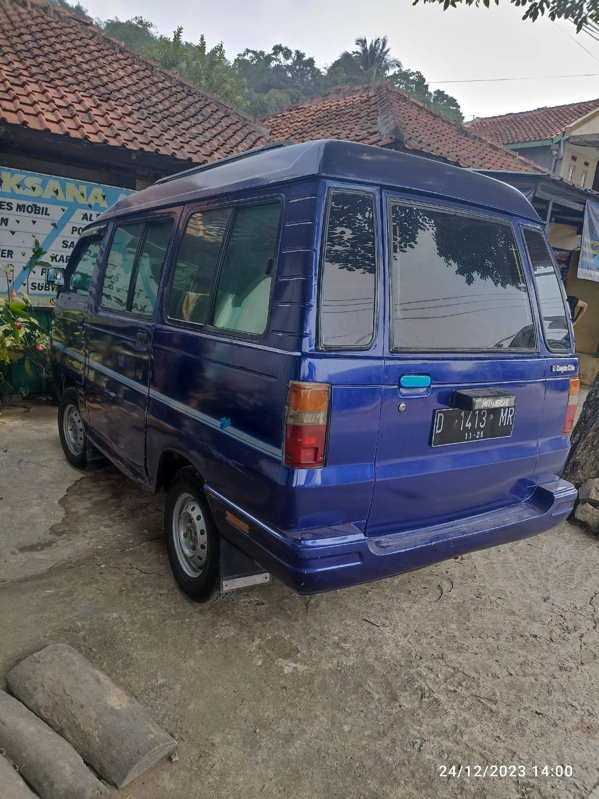 2000 Mitsubishi T120SS 2000 Mitsubishi T120SS