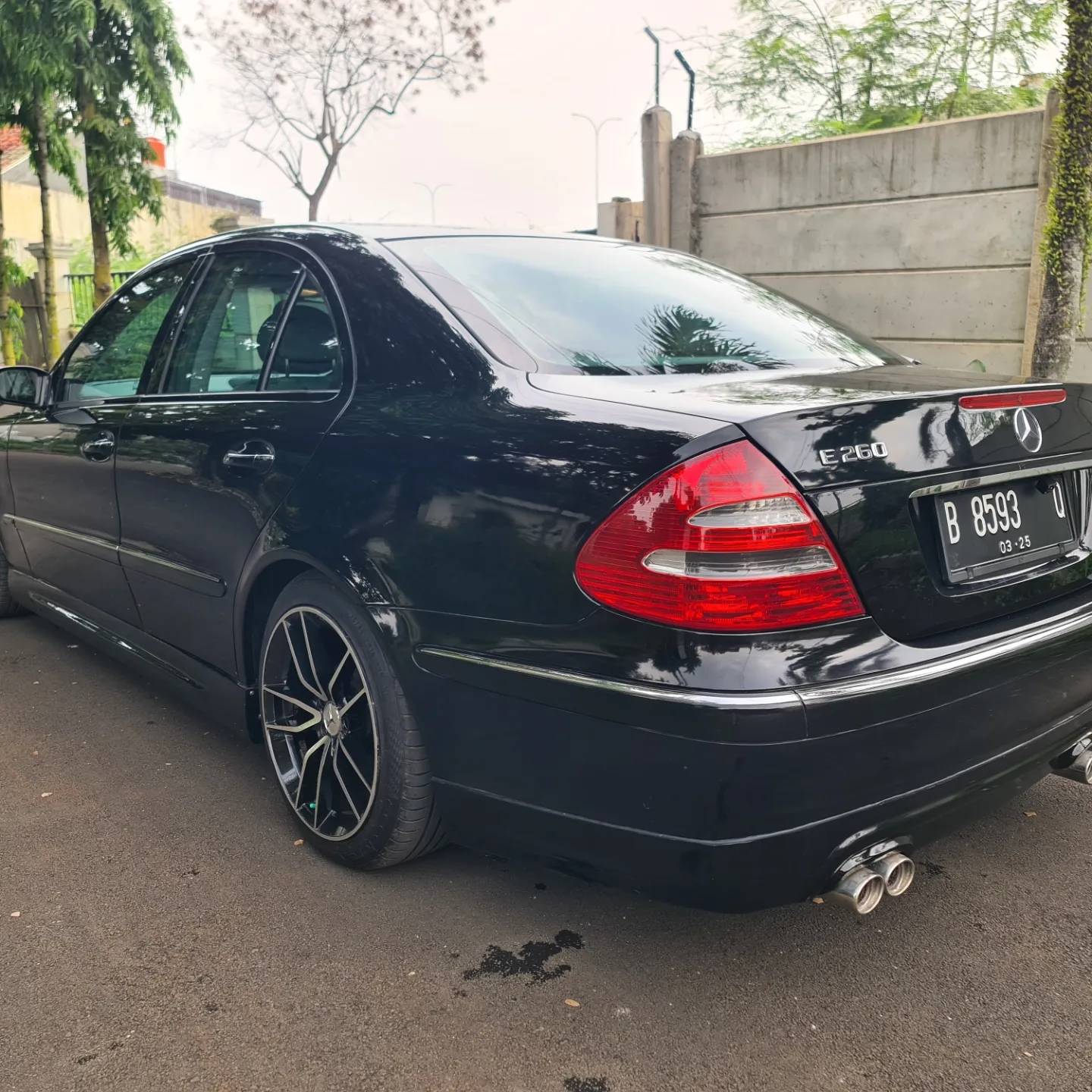 2005 Mercedes Benz E-Class 2005 Mercedes Benz E-Class