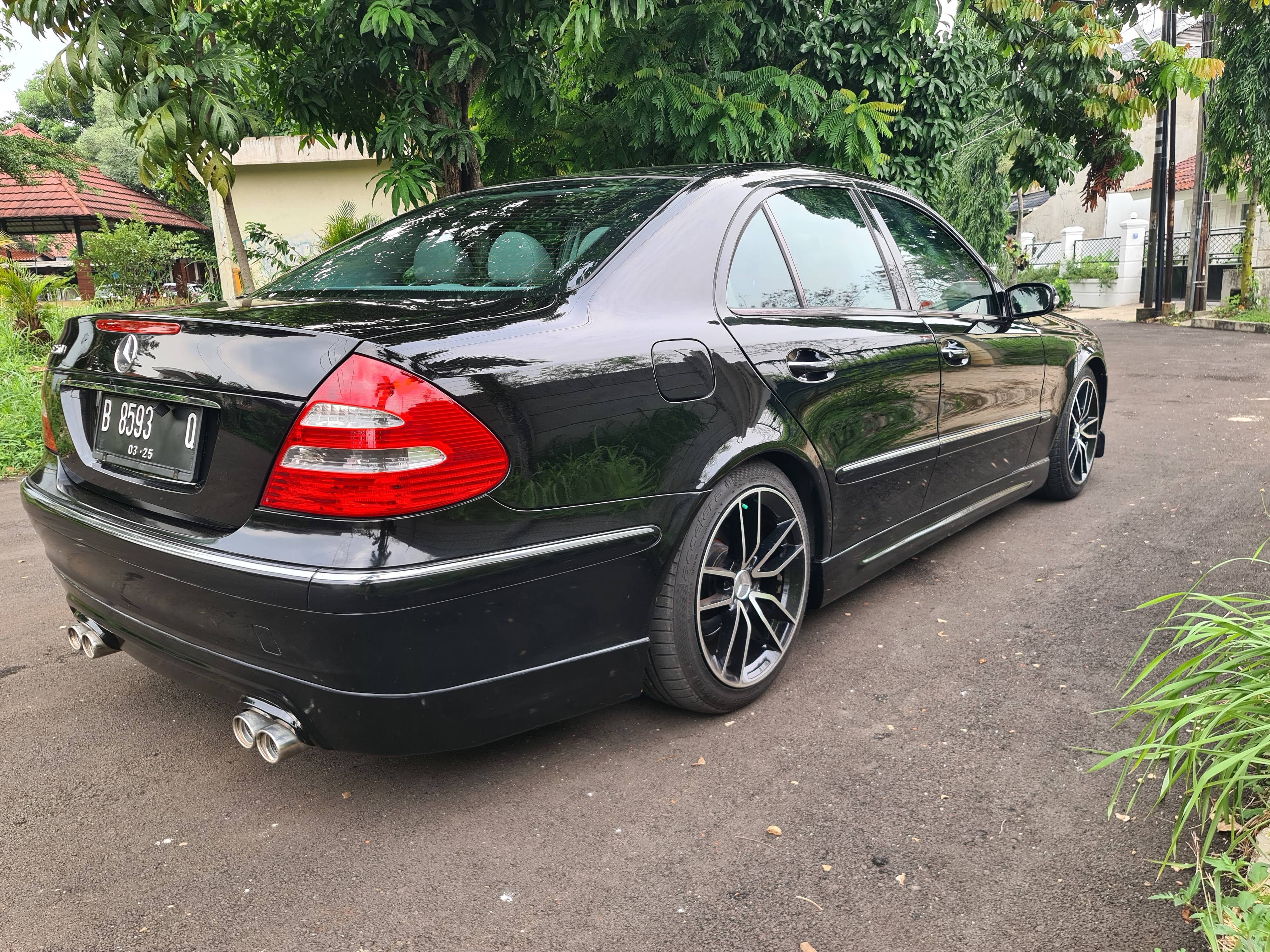 2005 Mercedes Benz E-Class 2005 Mercedes Benz E-Class