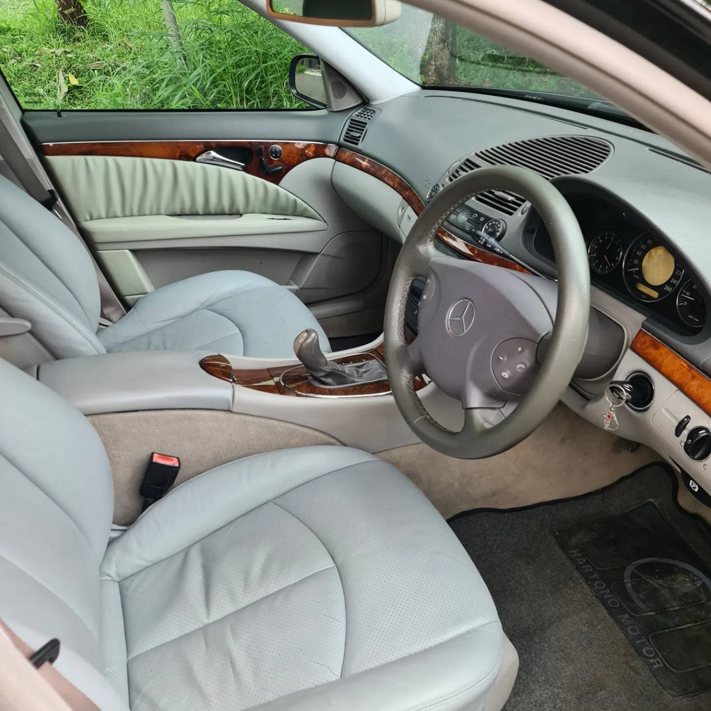 2005 Mercedes Benz E-Class 2005 Mercedes Benz E-Class