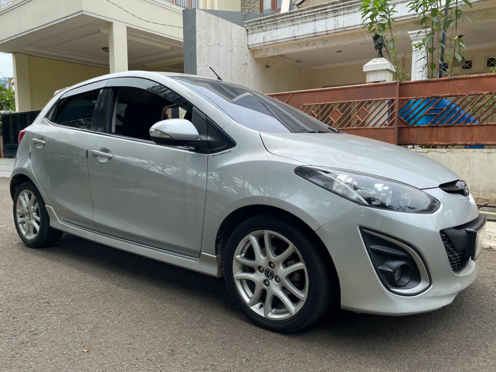 2012 Mazda 2 Hatchback 2012 Mazda 2 Hatchback