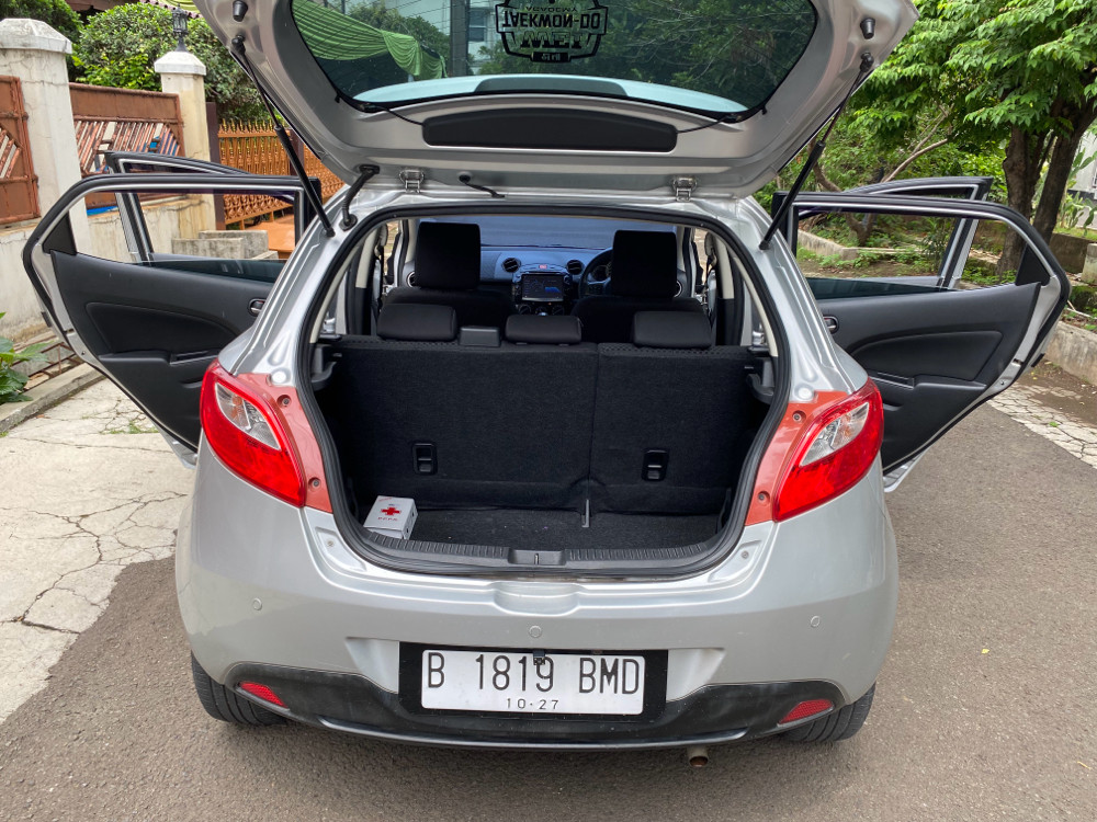 2012 Mazda 2 Hatchback 2012 Mazda 2 Hatchback