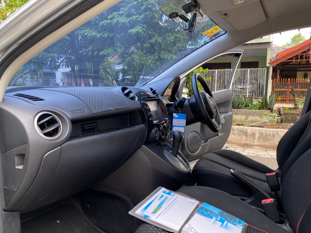 2012 Mazda 2 Hatchback 2012 Mazda 2 Hatchback