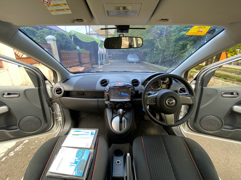 2012 Mazda 2 Hatchback 2012 Mazda 2 Hatchback