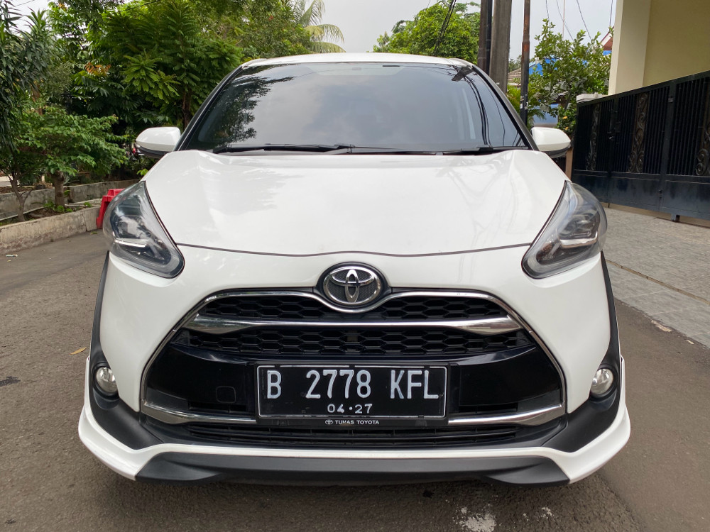 2017 Toyota Sienta 2017 Toyota Sienta