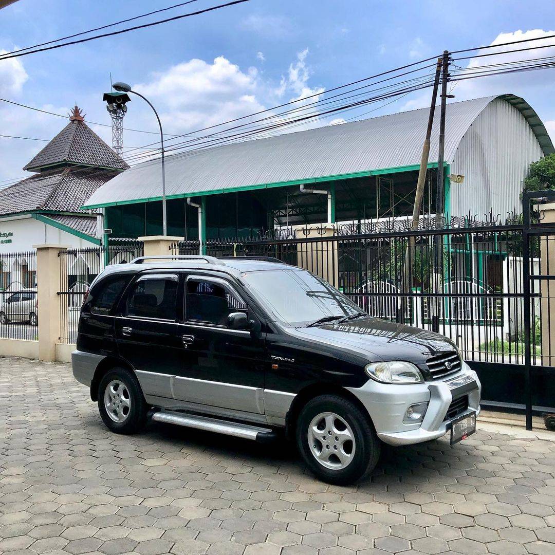 2001 Daihatsu Taruna 2001 Daihatsu Taruna