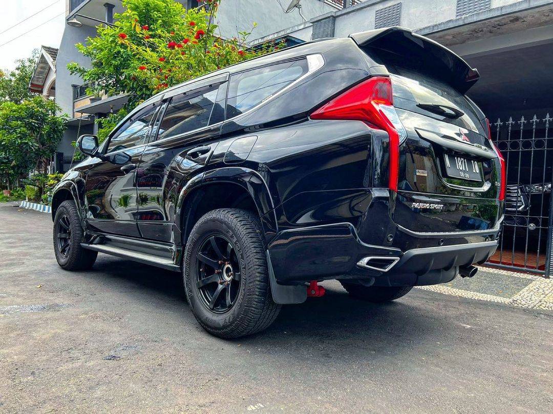 2017 Mitsubishi Pajero Sport 2017 Mitsubishi Pajero Sport