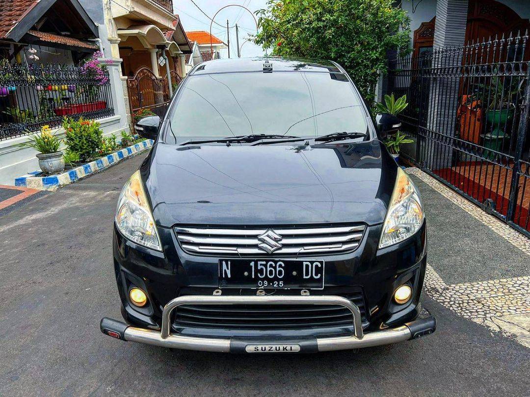 Second Hand 2015 Suzuki Ertiga Second Hand 2015 Suzuki Ertiga