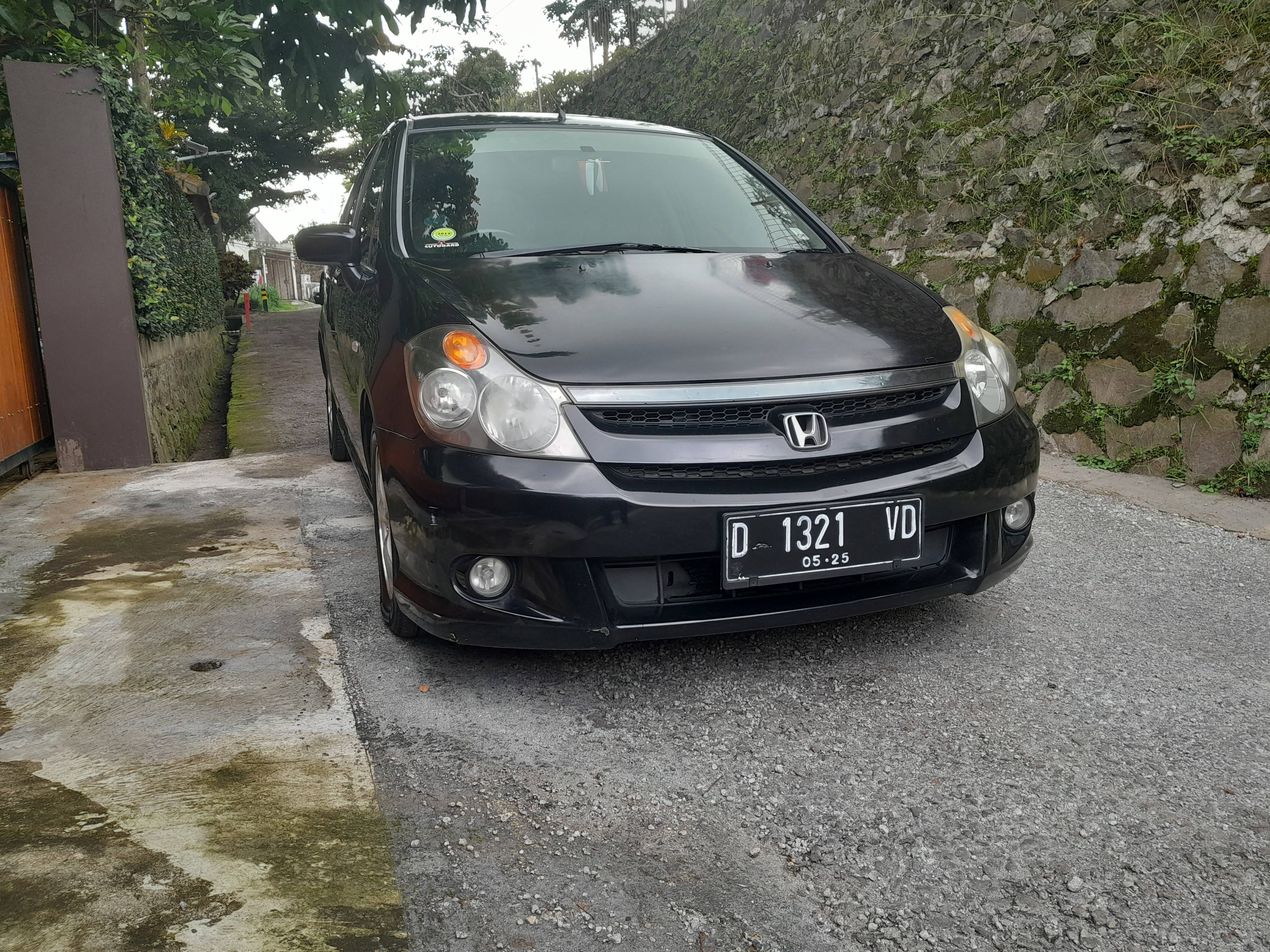 2005 Honda Stream Bekas 2005 Honda Stream Bekas