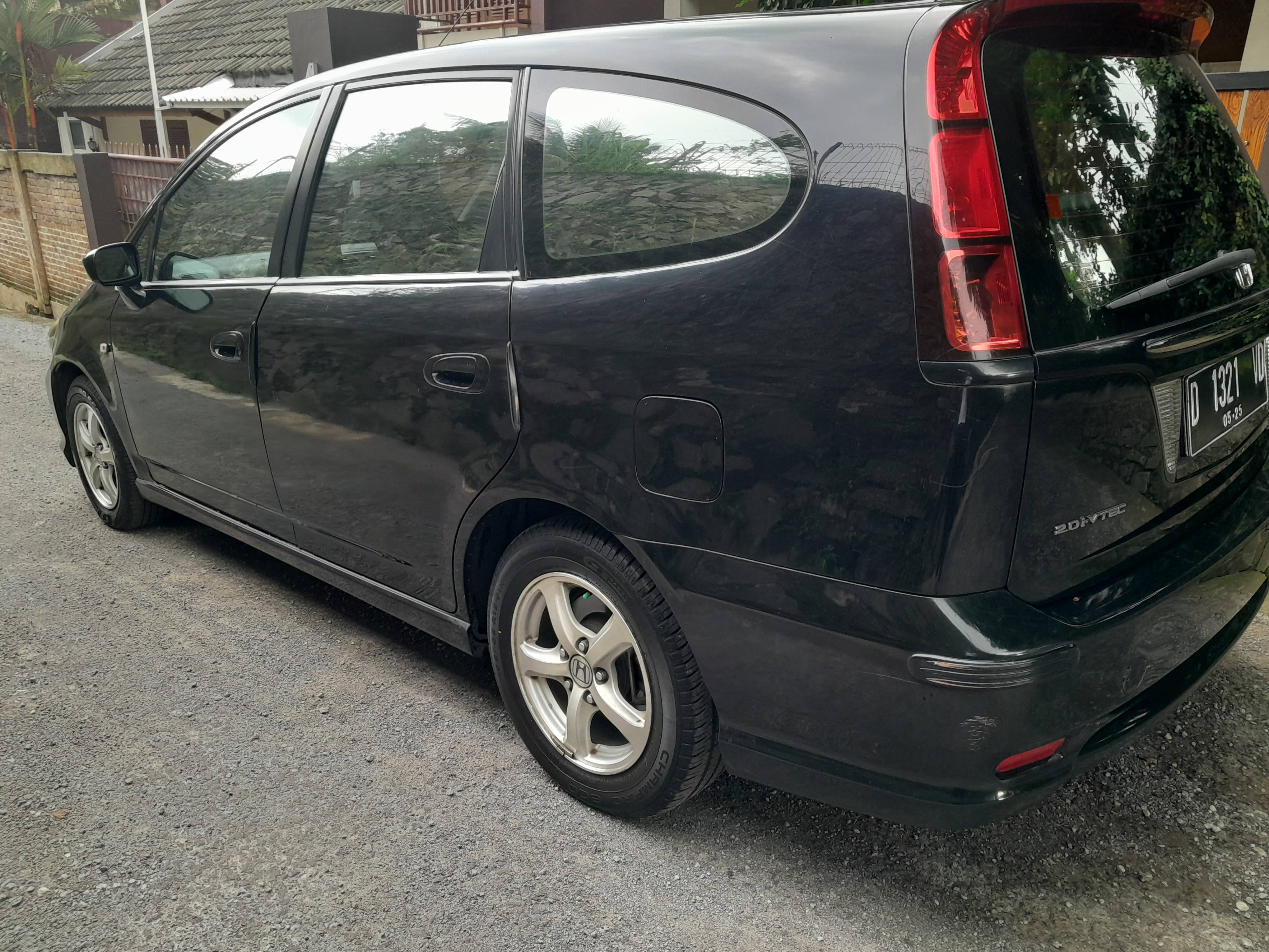 2005 Honda Stream 2005 Honda Stream