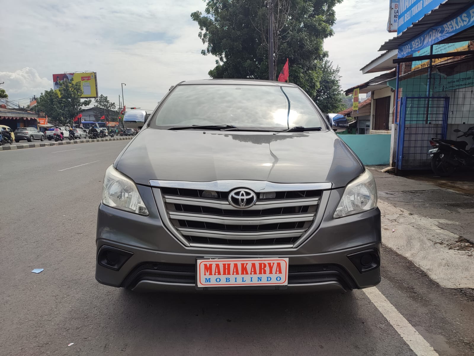 2014 Toyota Kijang Innova 2014 Toyota Kijang Innova