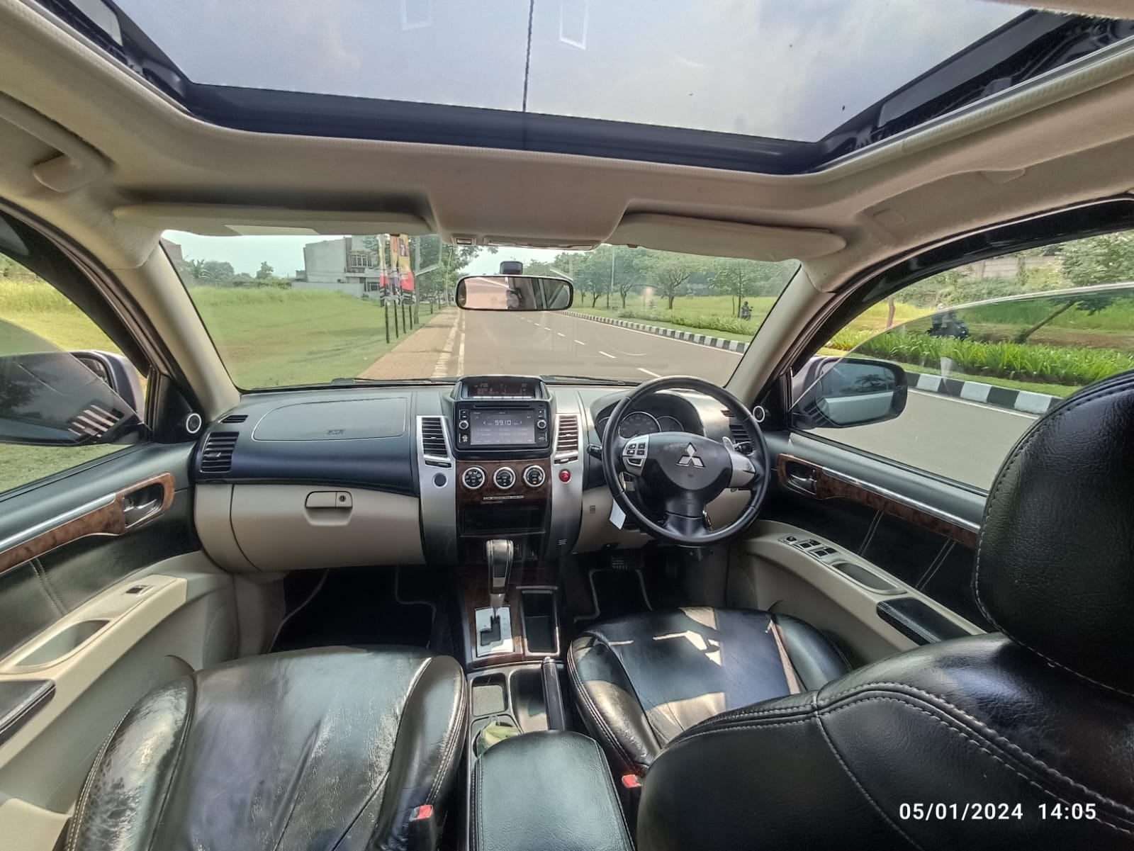 2015 Mitsubishi Pajero Sport 2015 Mitsubishi Pajero Sport