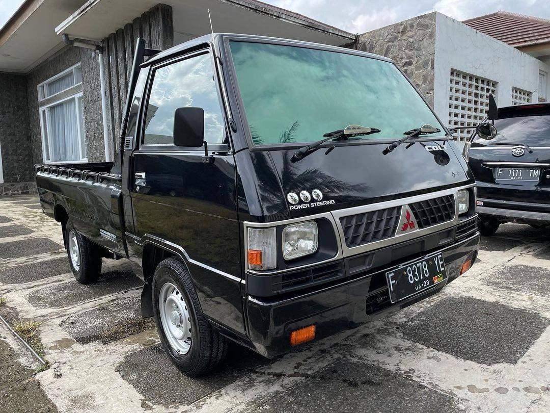 Second Hand 2018 Mitsubishi L300 Second Hand 2018 Mitsubishi L300