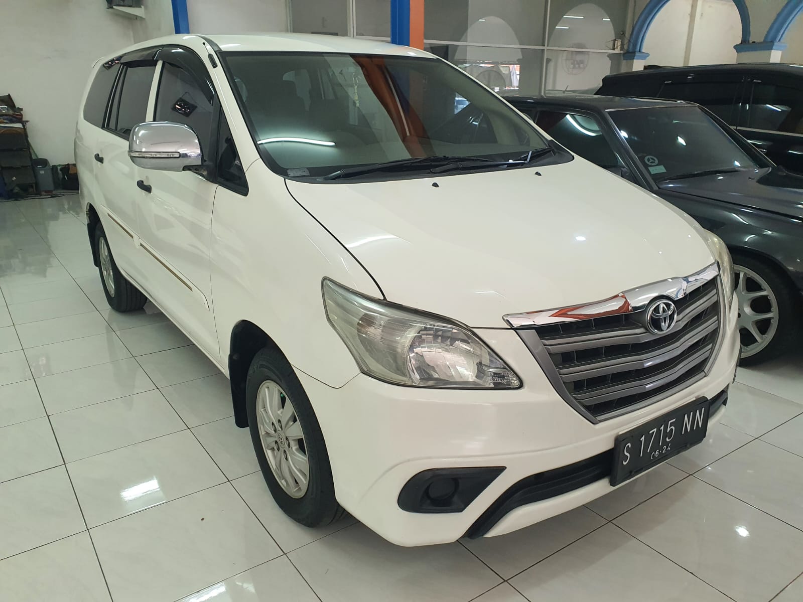 Second Hand 2014 Toyota Innova Second Hand 2014 Toyota Innova