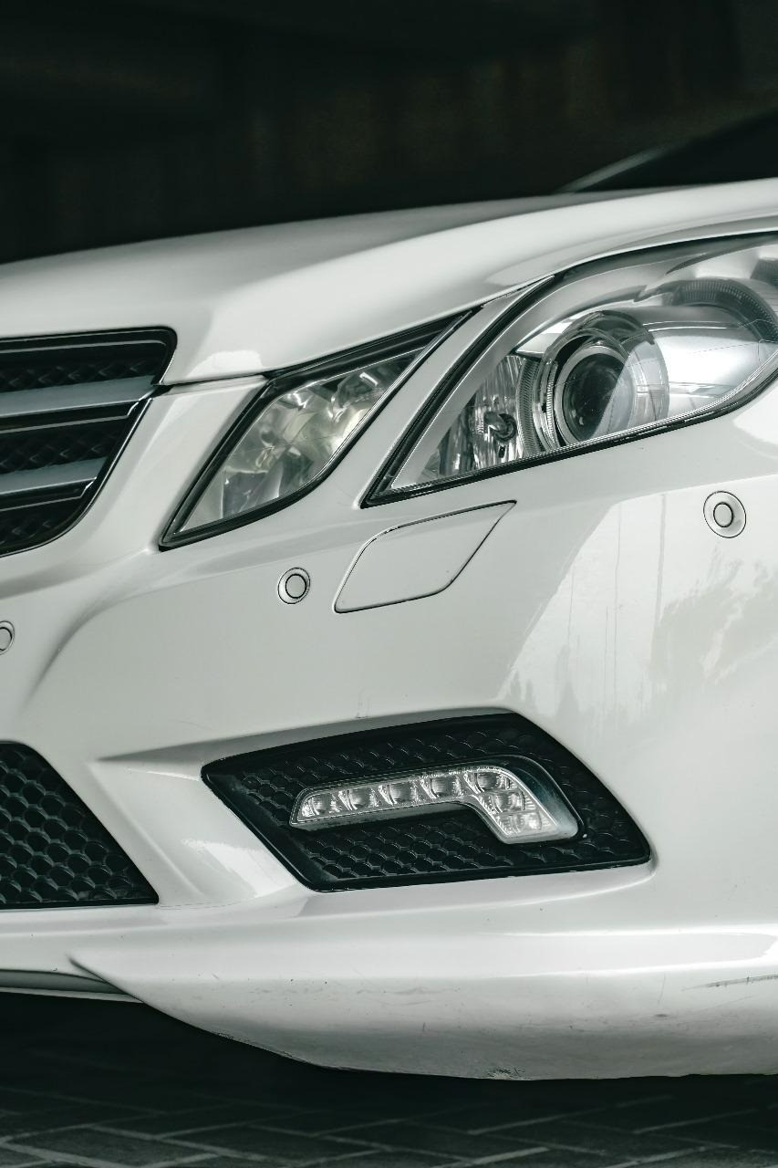 2011 Mercedes Benz E-Class  E 250 AT CBU COUPE 2011 Mercedes Benz E-Class  E 250 AT CBU COUPE