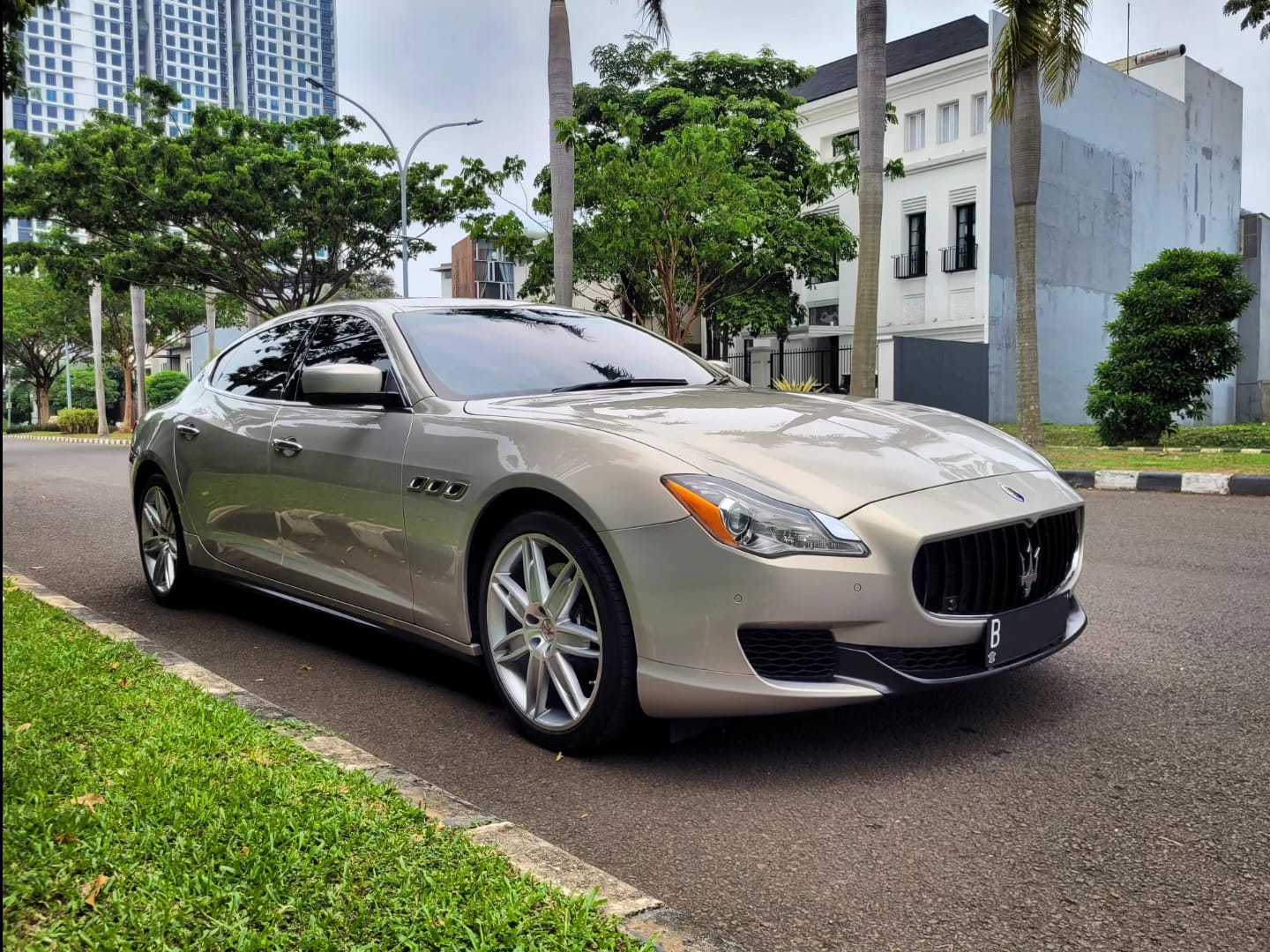 Maserati Quattroporte Bekas