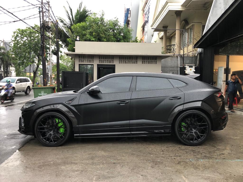 2022 Lamborghini Urus SE 2022 Lamborghini Urus SE