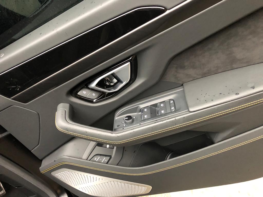 2022 Lamborghini Urus SE 2022 Lamborghini Urus SE