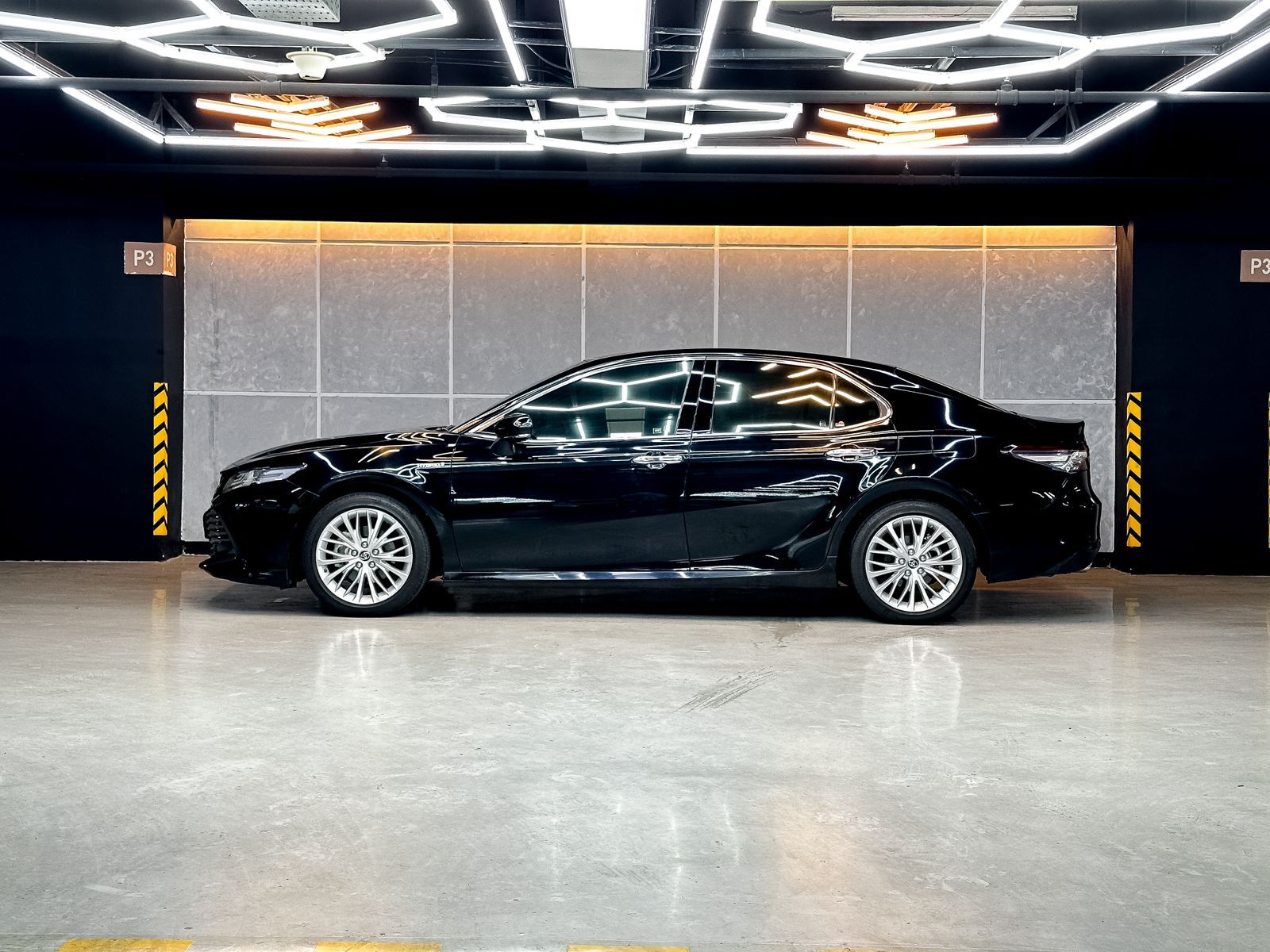 2019 Toyota Camry Hybrid 2.5 HV 2019 Toyota Camry Hybrid 2.5 HV