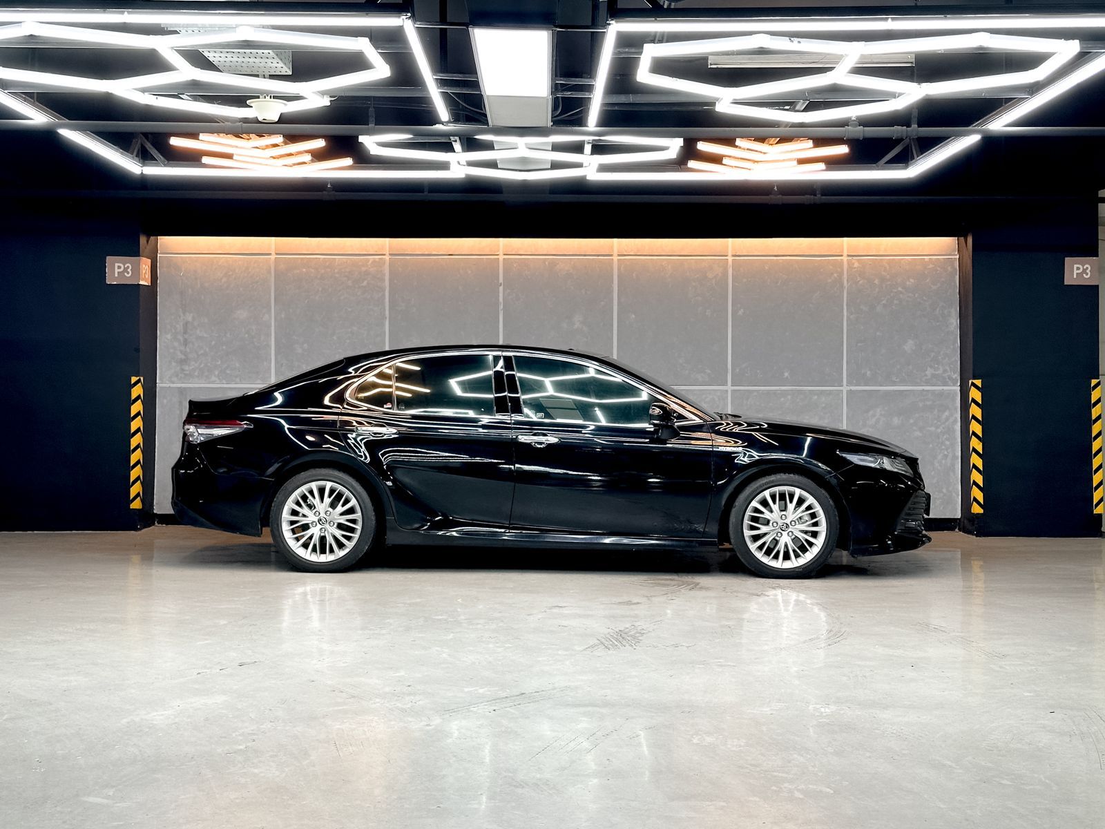 2019 Toyota Camry Hybrid 2.5 HV 2019 Toyota Camry Hybrid 2.5 HV