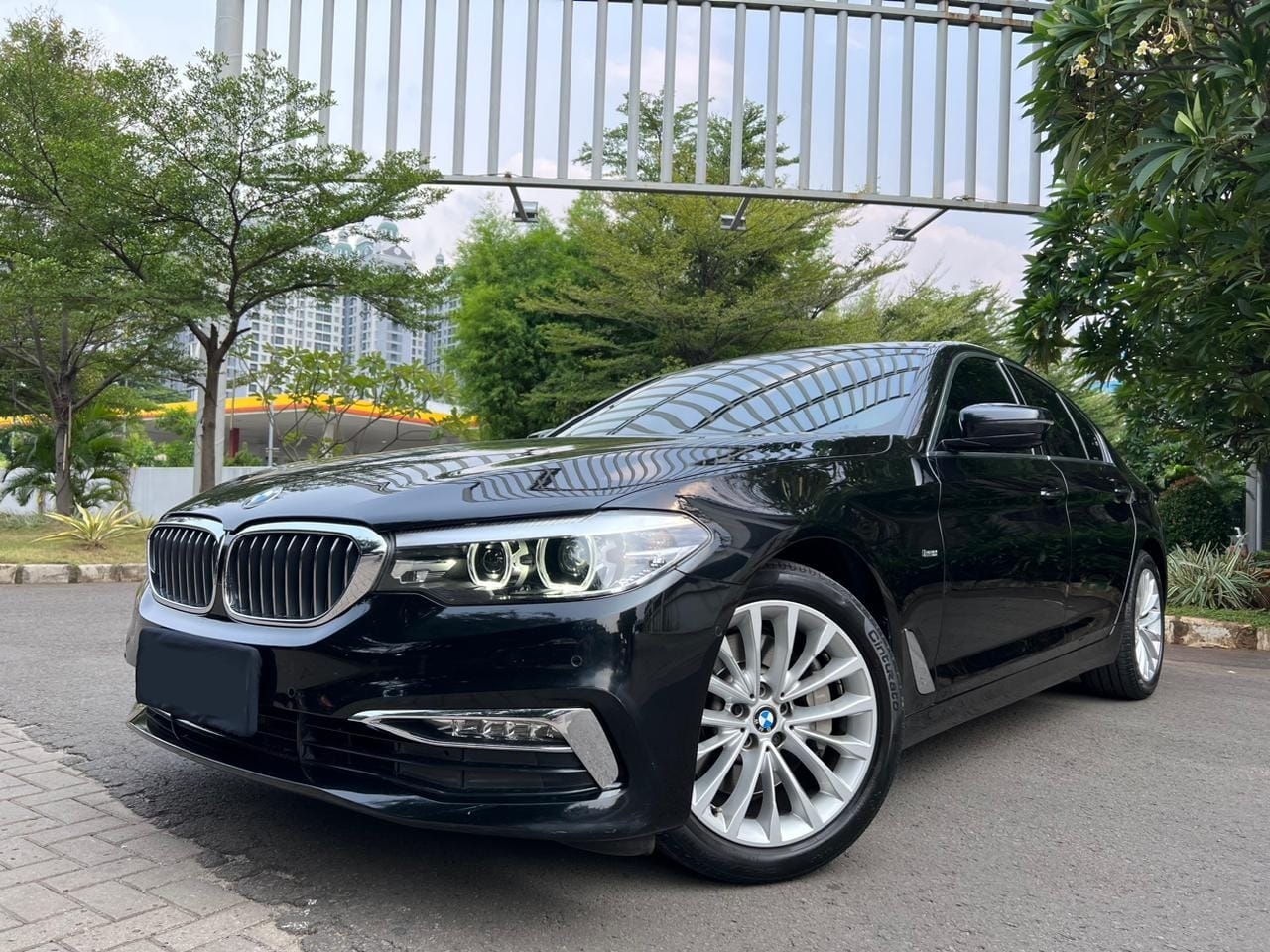 Second Hand 2018 BMW 5 Series Sedan  530i Luxury Second Hand 2018 BMW 5 Series Sedan  530i Luxury