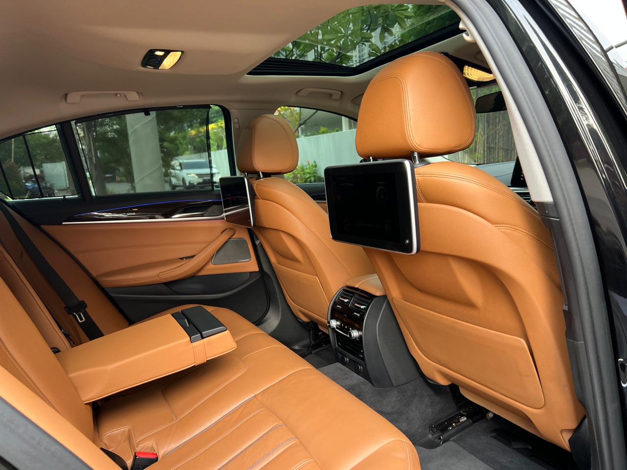 2018 BMW 5 Series Sedan  530i Luxury 2018 BMW 5 Series Sedan  530i Luxury