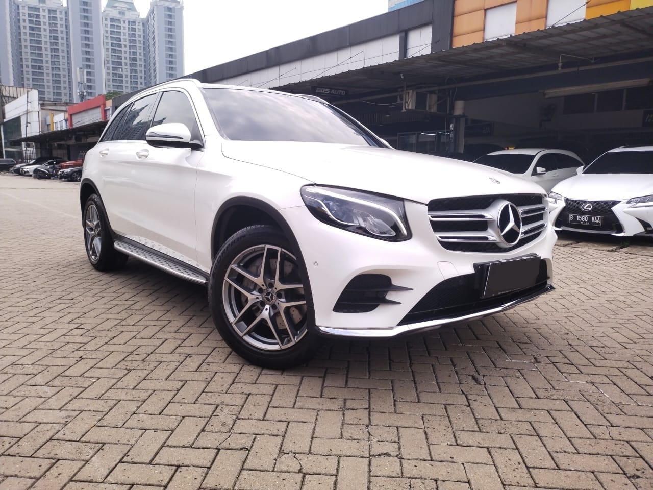 2019 Mercedes Benz GLC-Class 200 AMG Line Bekas 2019 Mercedes Benz GLC-Class 200 AMG Line Bekas