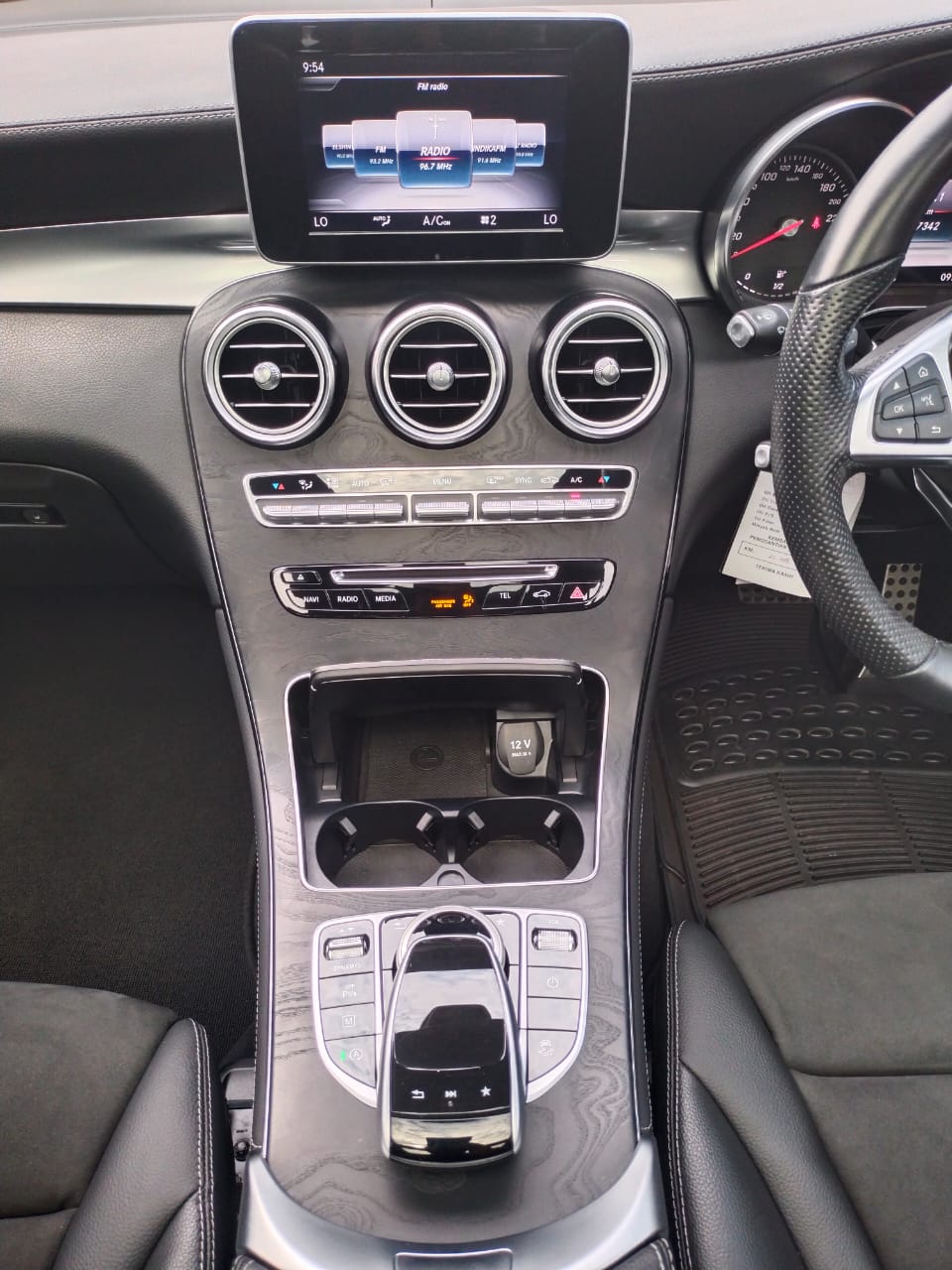 2019 Mercedes Benz GLC-Class 200 AMG Line 2019 Mercedes Benz GLC-Class 200 AMG Line