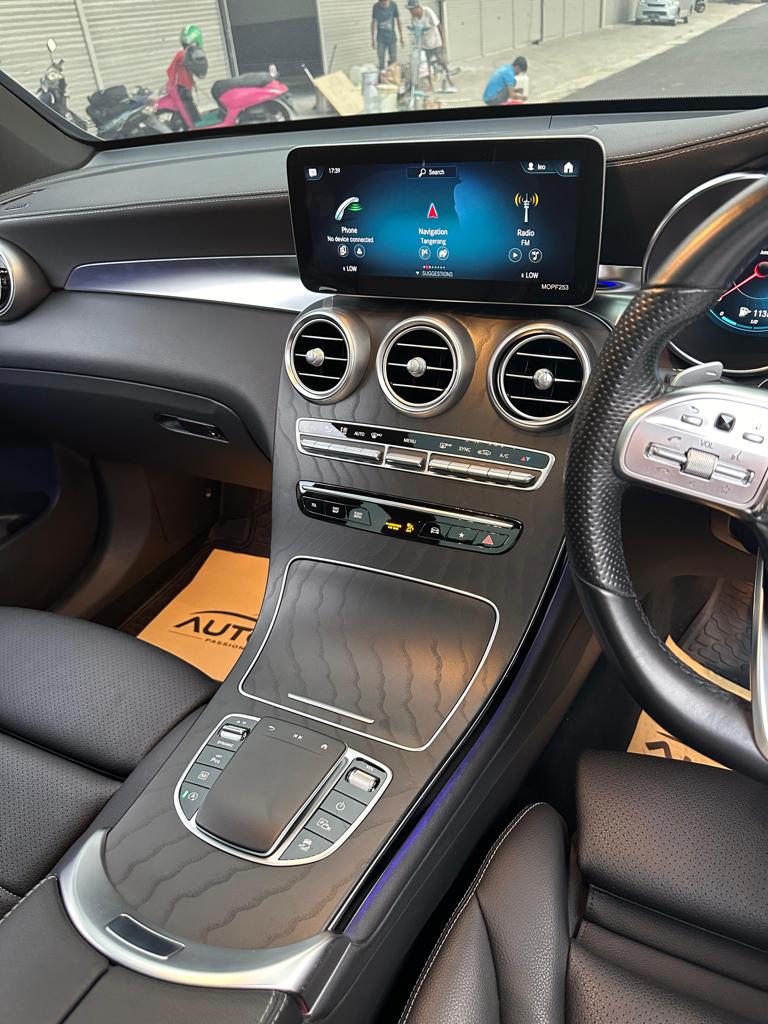 2021 Mercedes Benz GLC-Class 200 AMG Line 2021 Mercedes Benz GLC-Class 200 AMG Line