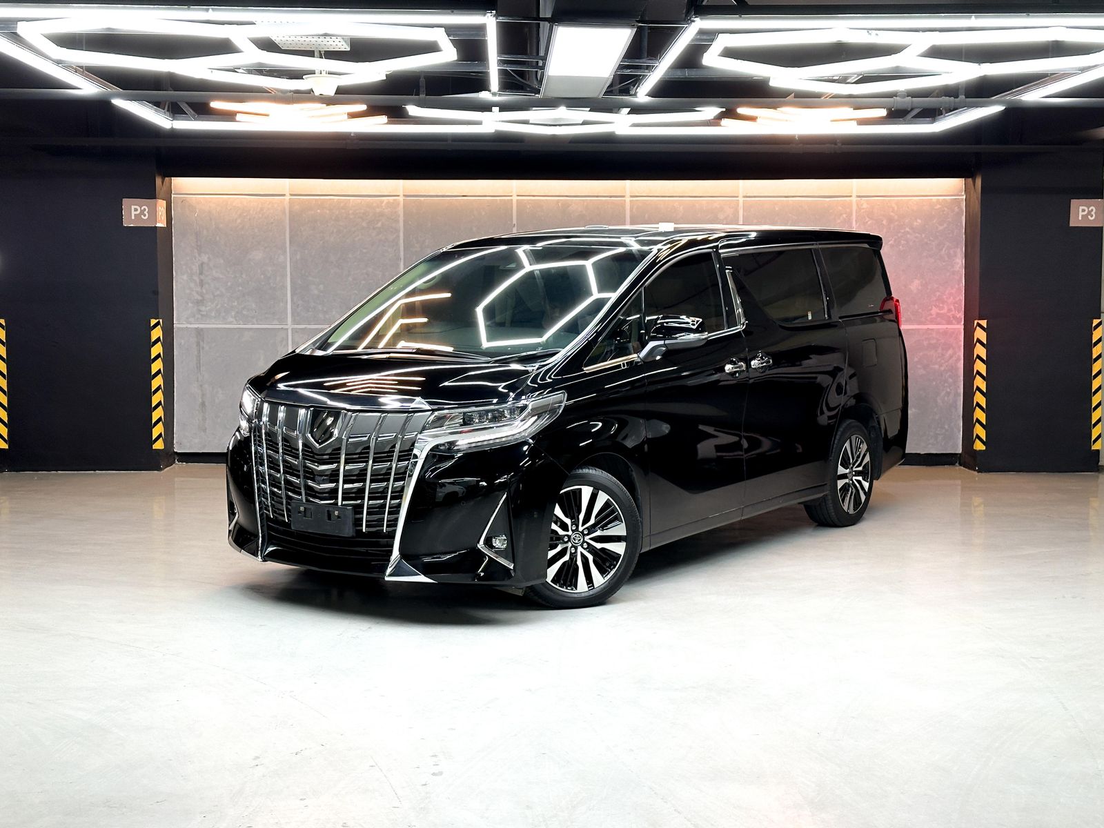 Second Hand 2022 Toyota Alphard  2.5 G A/T Second Hand 2022 Toyota Alphard  2.5 G A/T