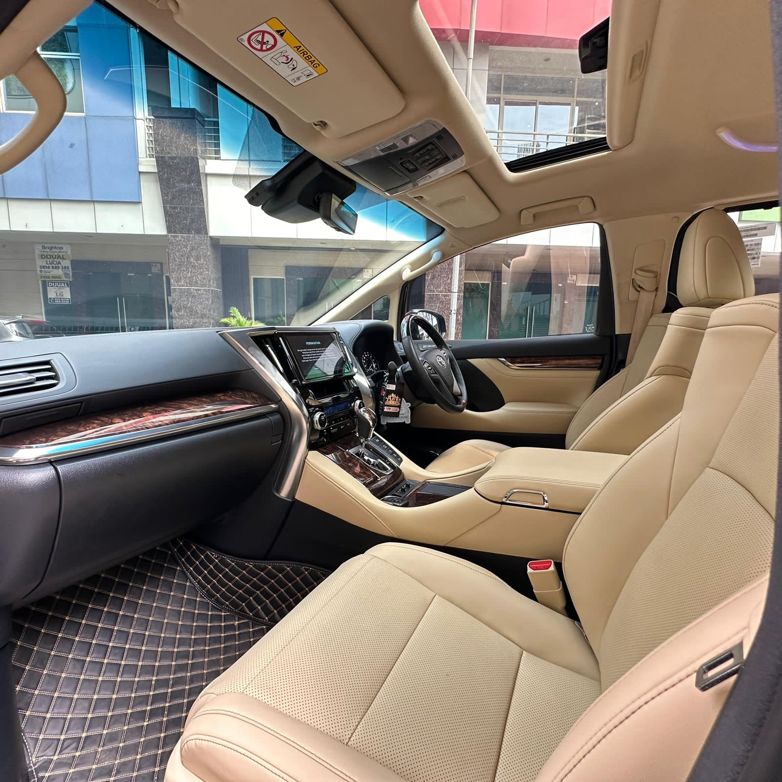 2022 Toyota Alphard  2.5 G A/T 2022 Toyota Alphard  2.5 G A/T