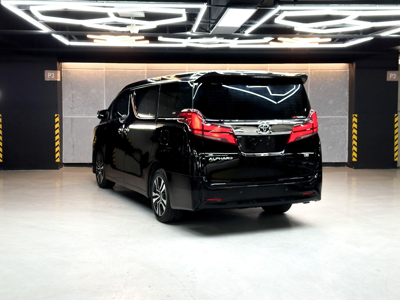 2022 Toyota Alphard  2.5 G A/T 2022 Toyota Alphard  2.5 G A/T