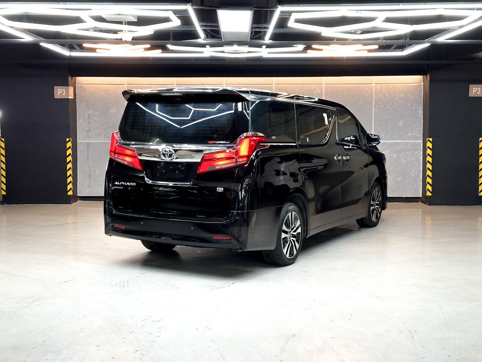 2022 Toyota Alphard  2.5 G A/T 2022 Toyota Alphard  2.5 G A/T