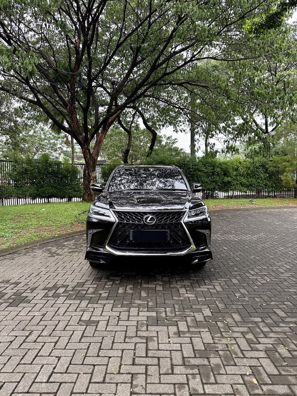 2019 Lexus LX 570 5.7 AT 2019 Lexus LX 570 5.7 AT
