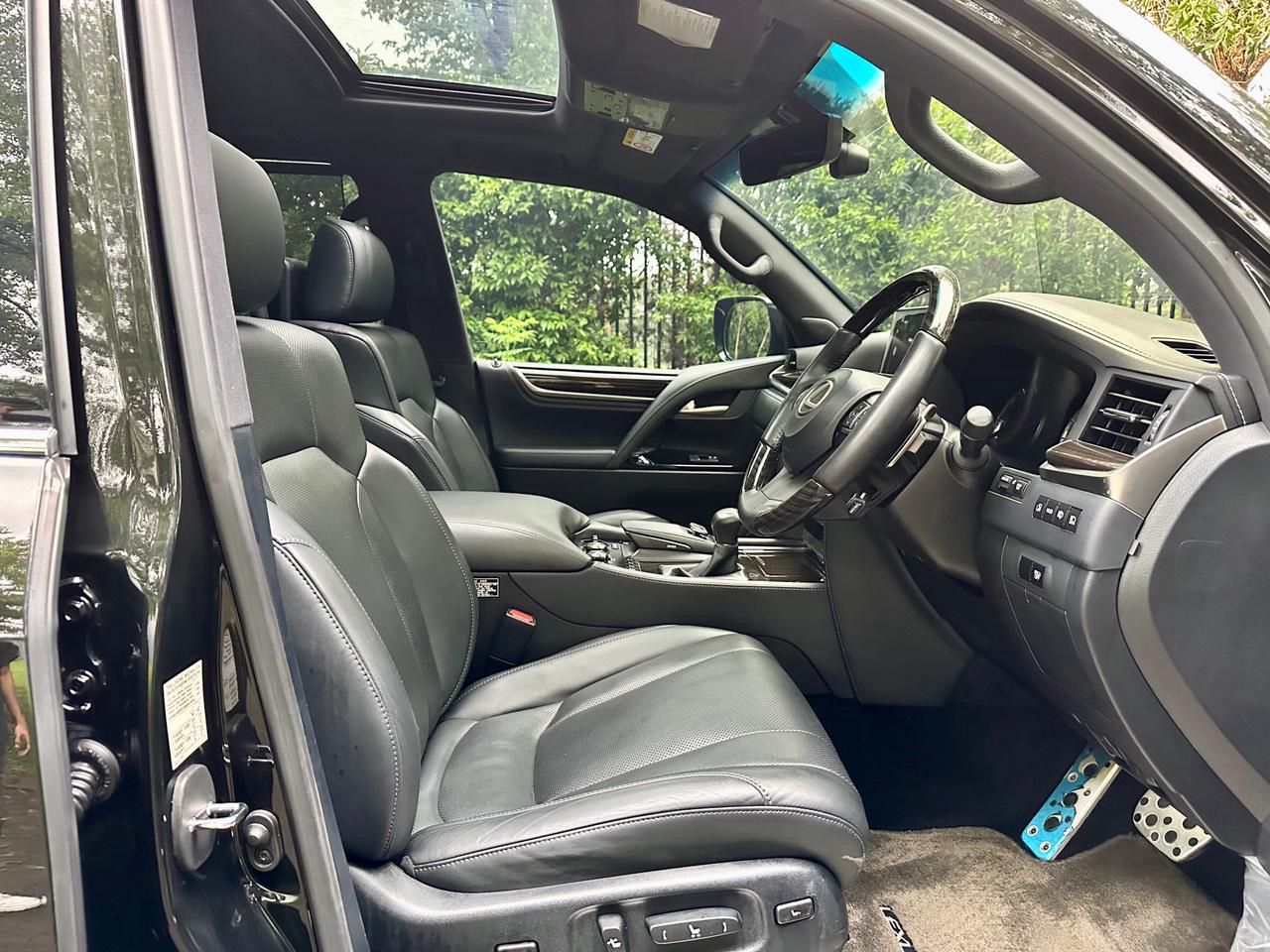 2019 Lexus LX 570 5.7 AT 2019 Lexus LX 570 5.7 AT