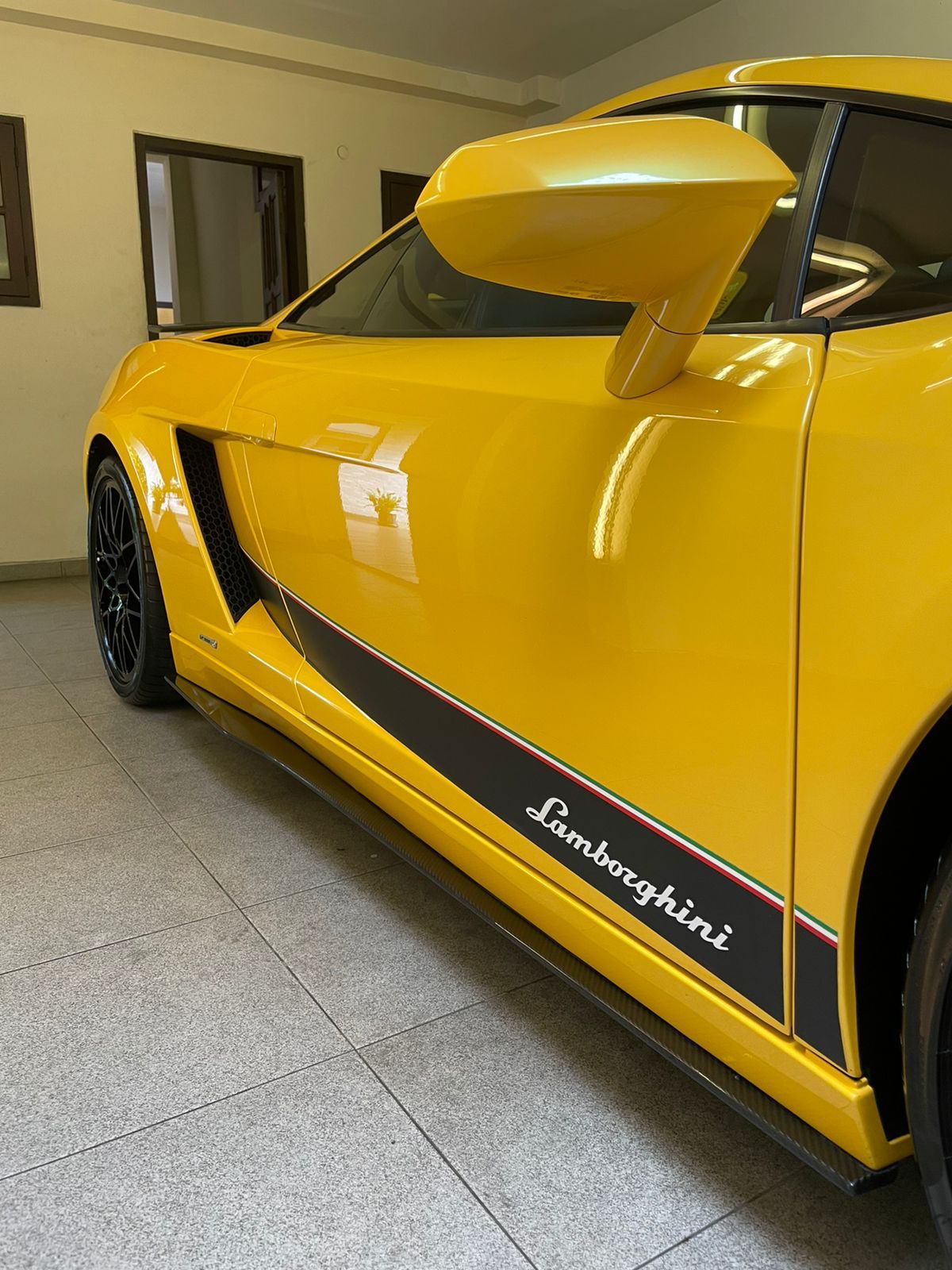 2013 Lamborghini Gallardo LP 550 2 COUPE 2013 Lamborghini Gallardo LP 550 2 COUPE