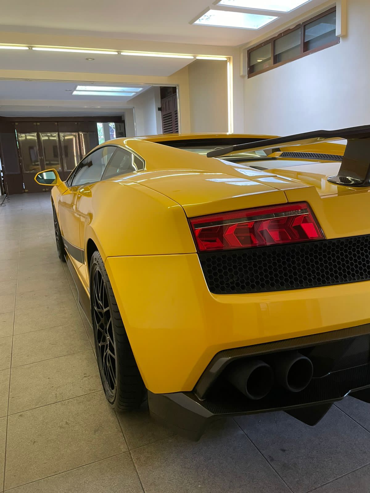 2013 Lamborghini Gallardo LP 550 2 COUPE 2013 Lamborghini Gallardo LP 550 2 COUPE