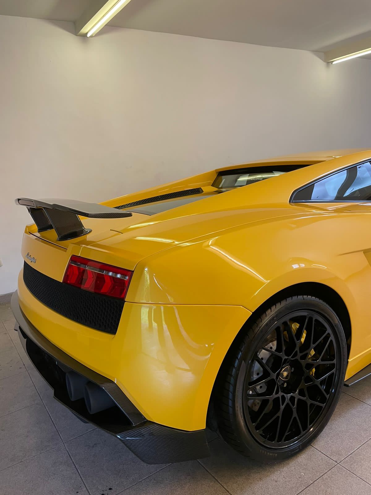 2013 Lamborghini Gallardo LP 550 2 COUPE 2013 Lamborghini Gallardo LP 550 2 COUPE