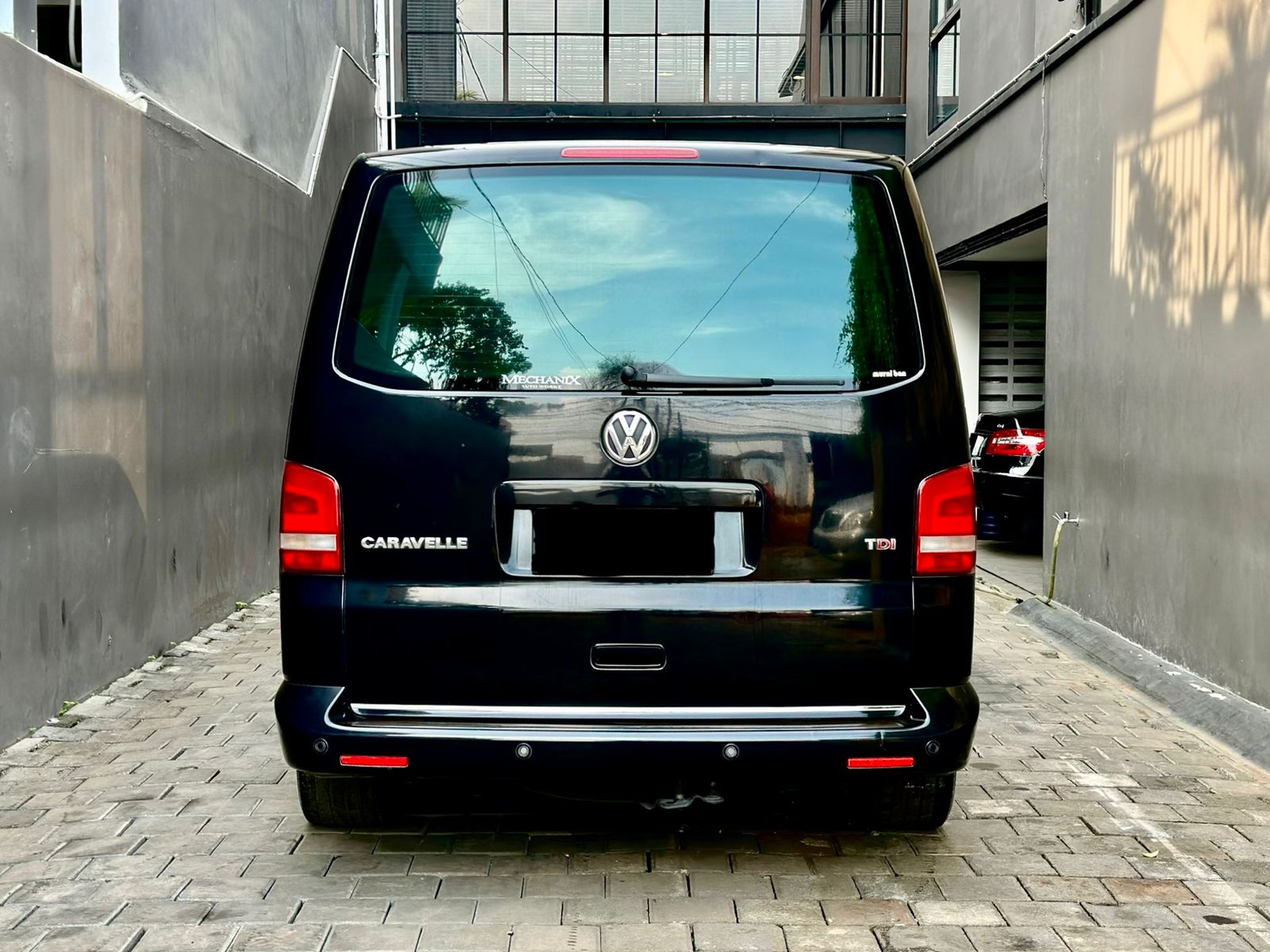 2010 Volkswagen Caravelle 2.0L TDI 2010 Volkswagen Caravelle 2.0L TDI