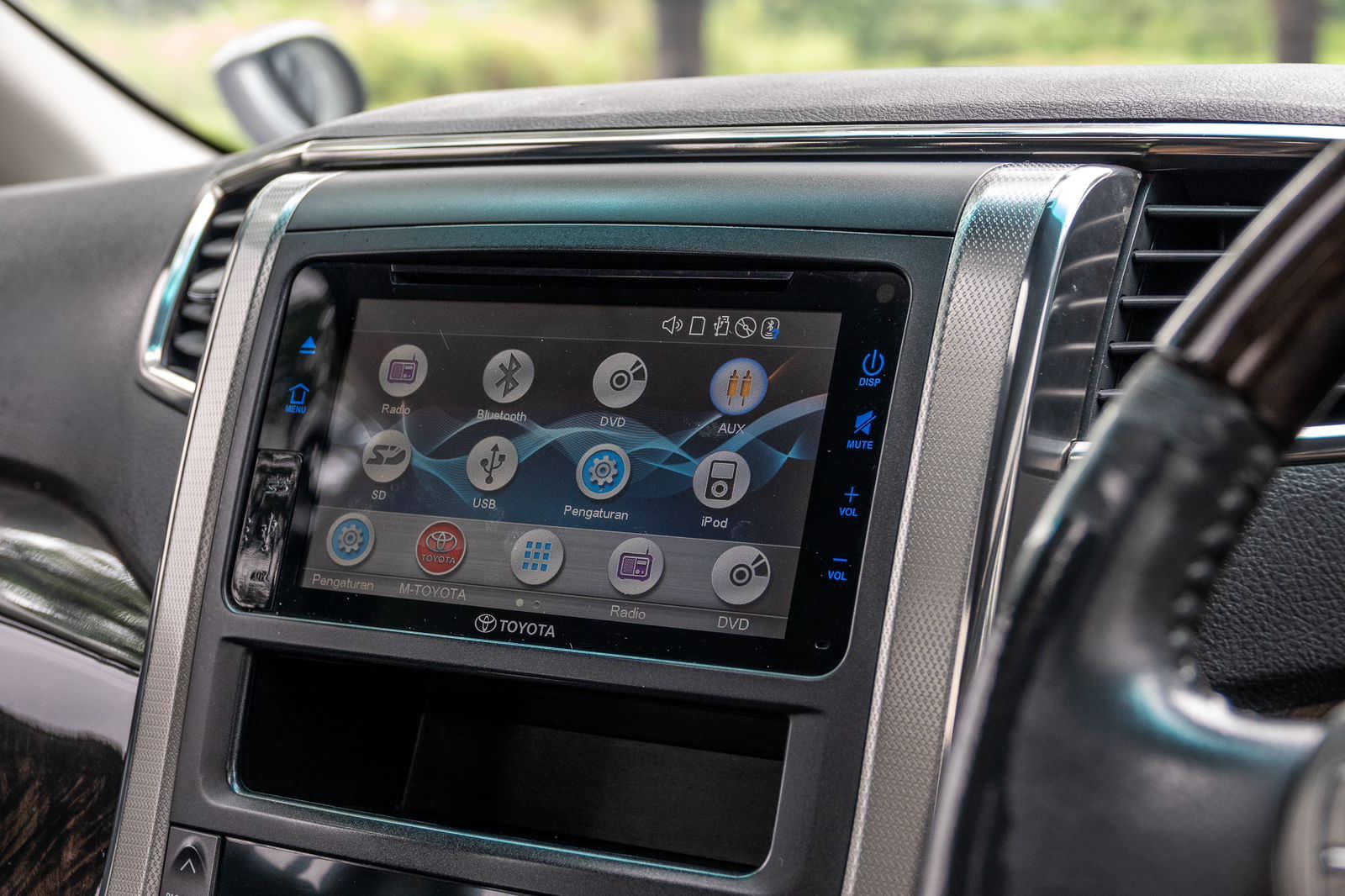 2013 Toyota Vellfire  2.4 ZG AT AUDIOLESS 2013 Toyota Vellfire  2.4 ZG AT AUDIOLESS