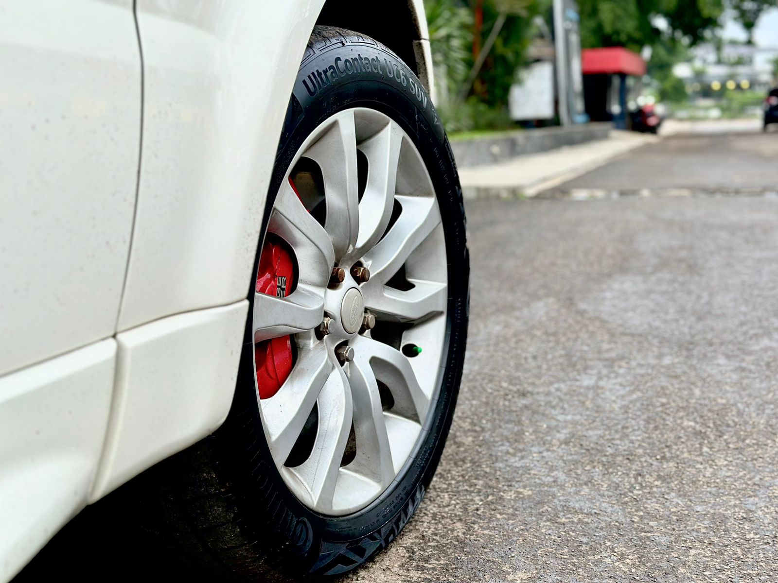 2010 Land Rover Range Rover Sport  5.0 L V8 2010 Land Rover Range Rover Sport  5.0 L V8