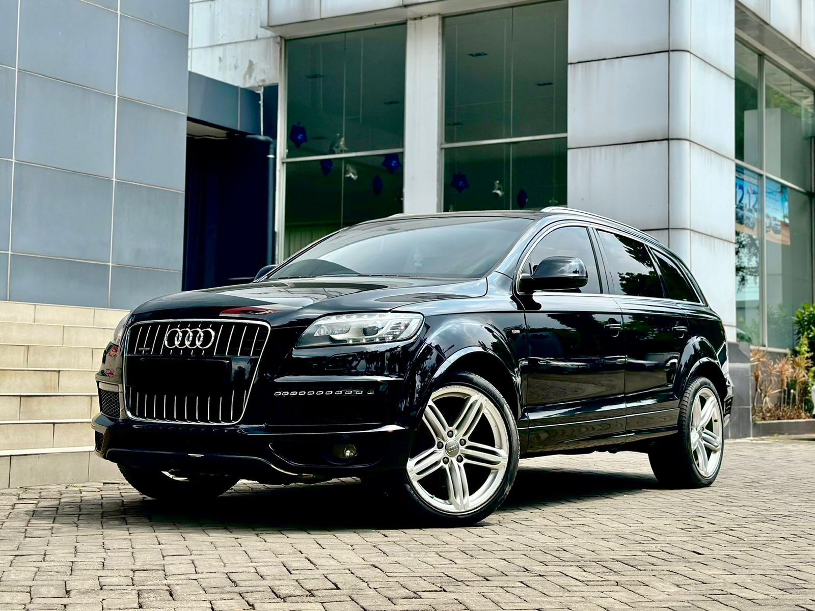 2014 Audi Q7 3.0 TFSI Quattro Bekas 2014 Audi Q7 3.0 TFSI Quattro Bekas