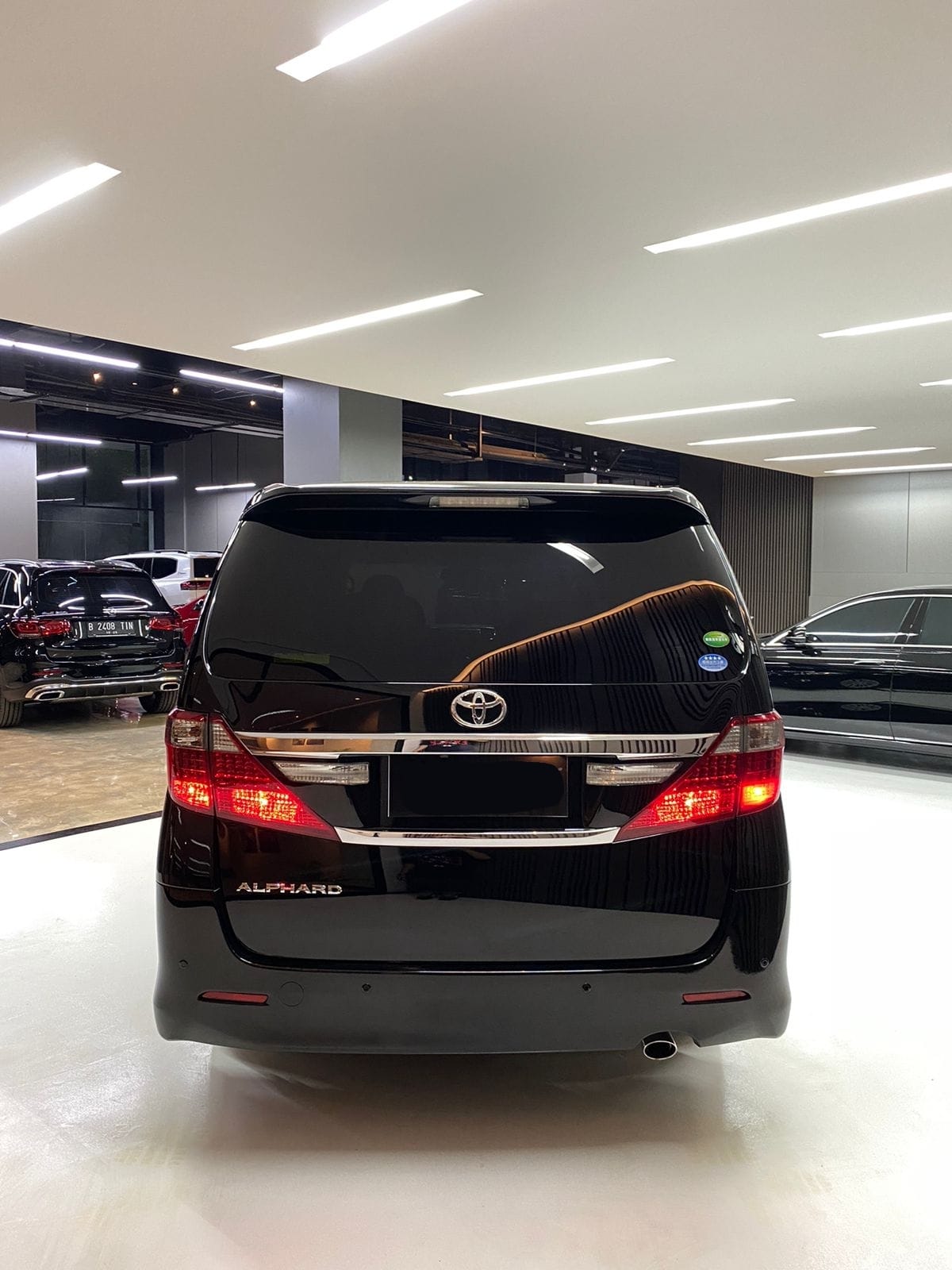 2013 Toyota Alphard  SC 2.4 AT 2013 Toyota Alphard  SC 2.4 AT