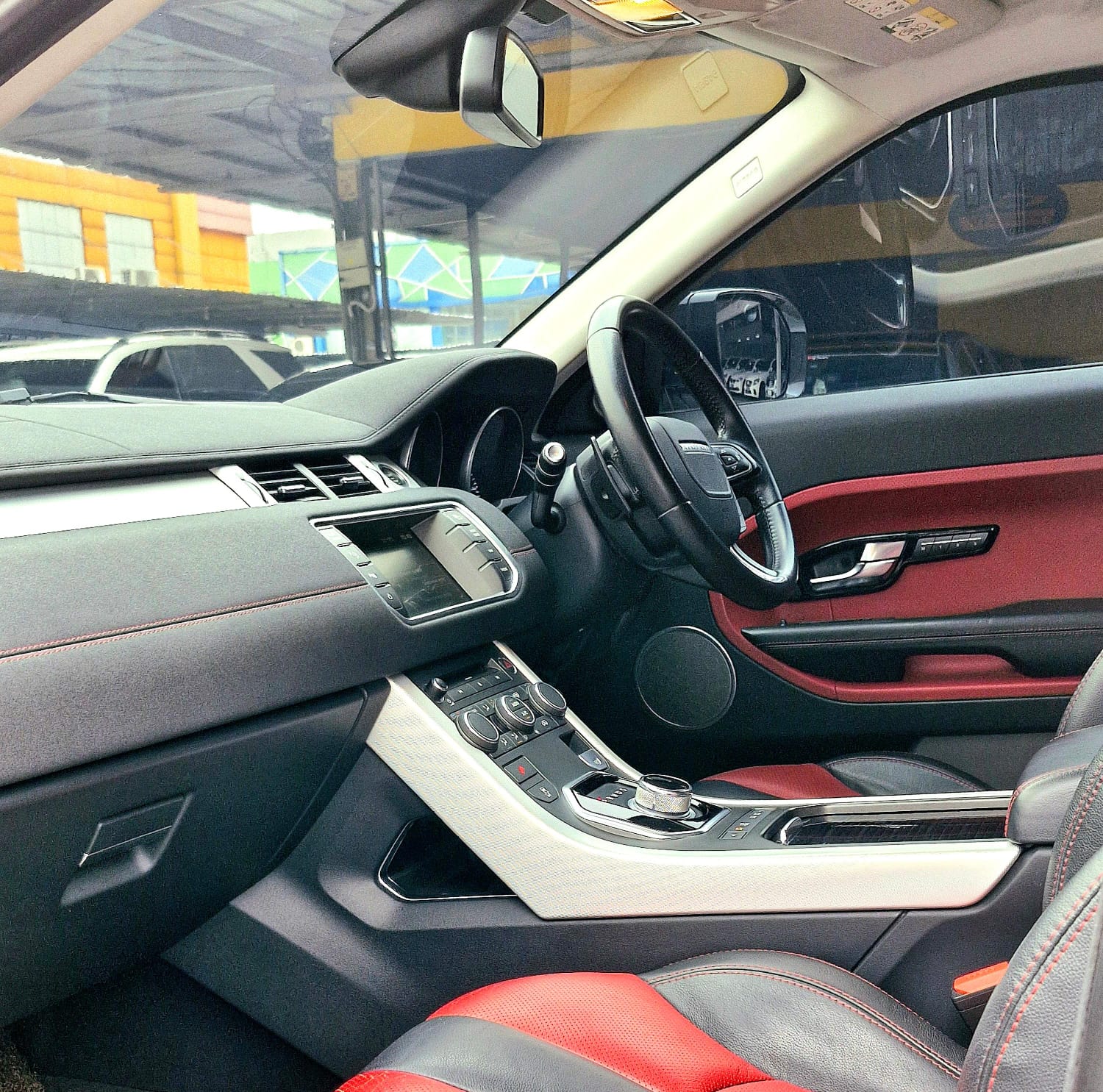 2013 Land Rover Range Rover Evoque HSE Dynamic Si4 Petrol 9-Speed Automatic 240PS 2013 Land Rover Range Rover Evoque HSE Dynamic Si4 Petrol 9-Speed Automatic 240PS