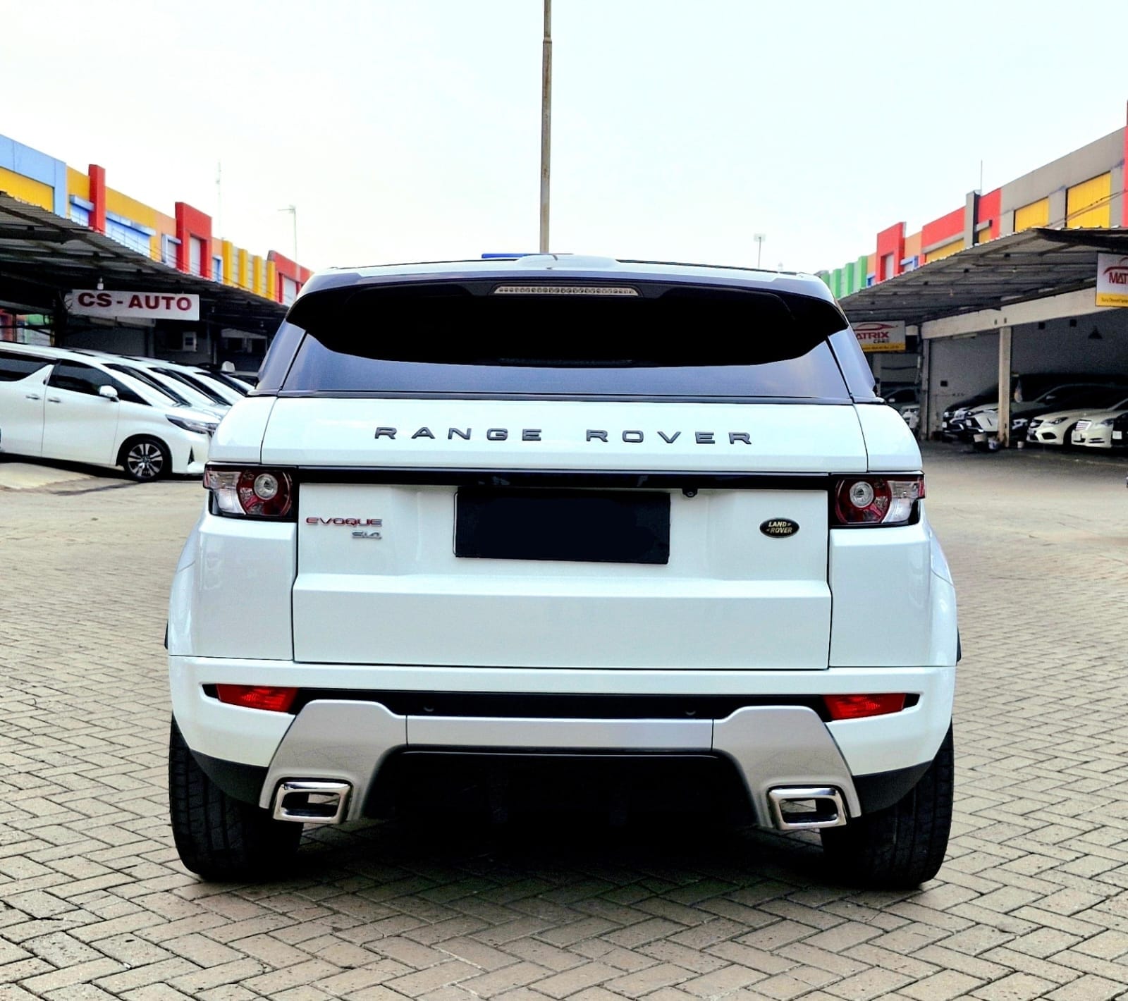 2013 Land Rover Range Rover Evoque HSE Dynamic Si4 Petrol 9-Speed Automatic 240PS 2013 Land Rover Range Rover Evoque HSE Dynamic Si4 Petrol 9-Speed Automatic 240PS