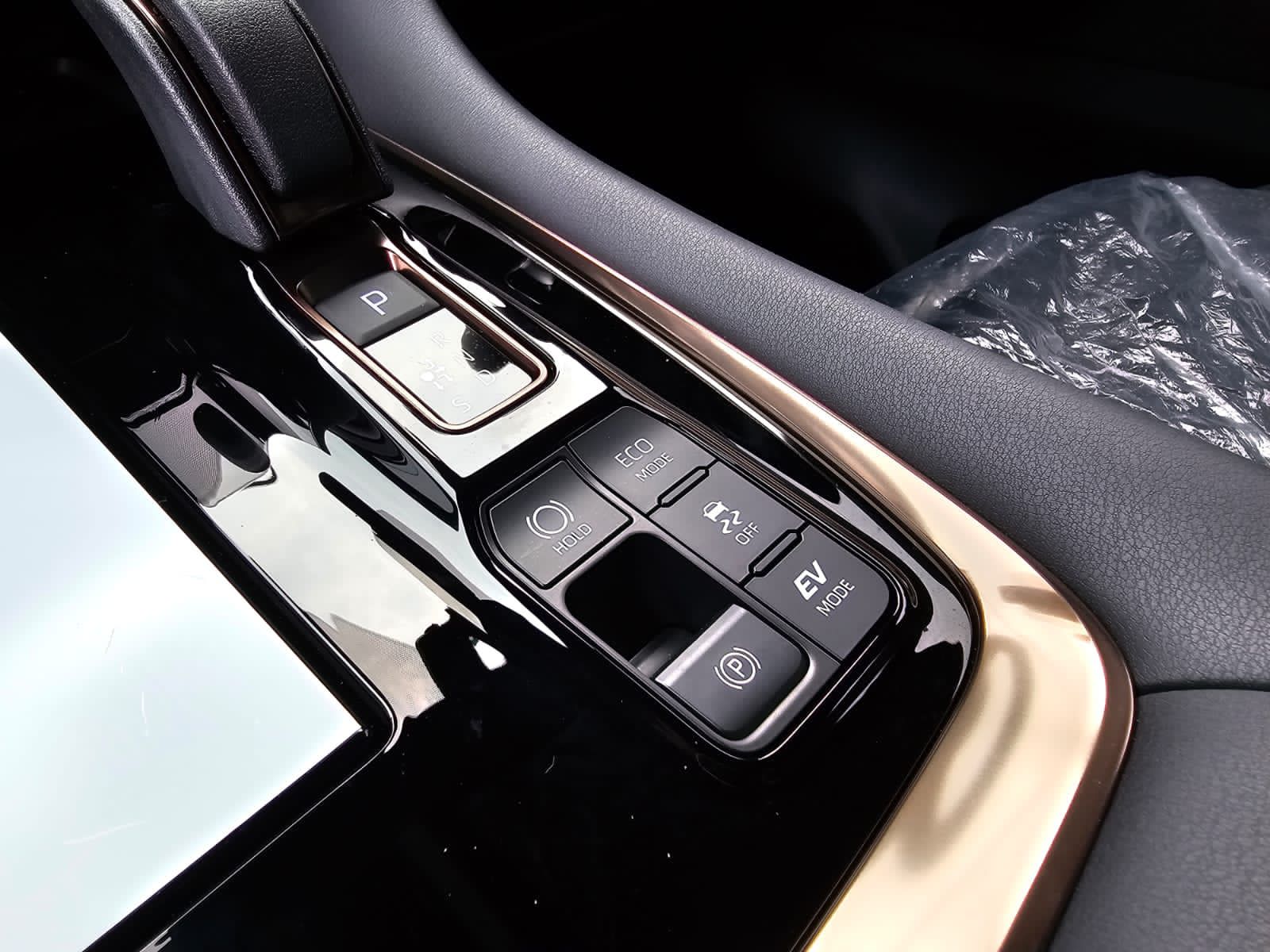 2023 Toyota Alphard Hybrid 2.5 HV 2023 Toyota Alphard Hybrid 2.5 HV